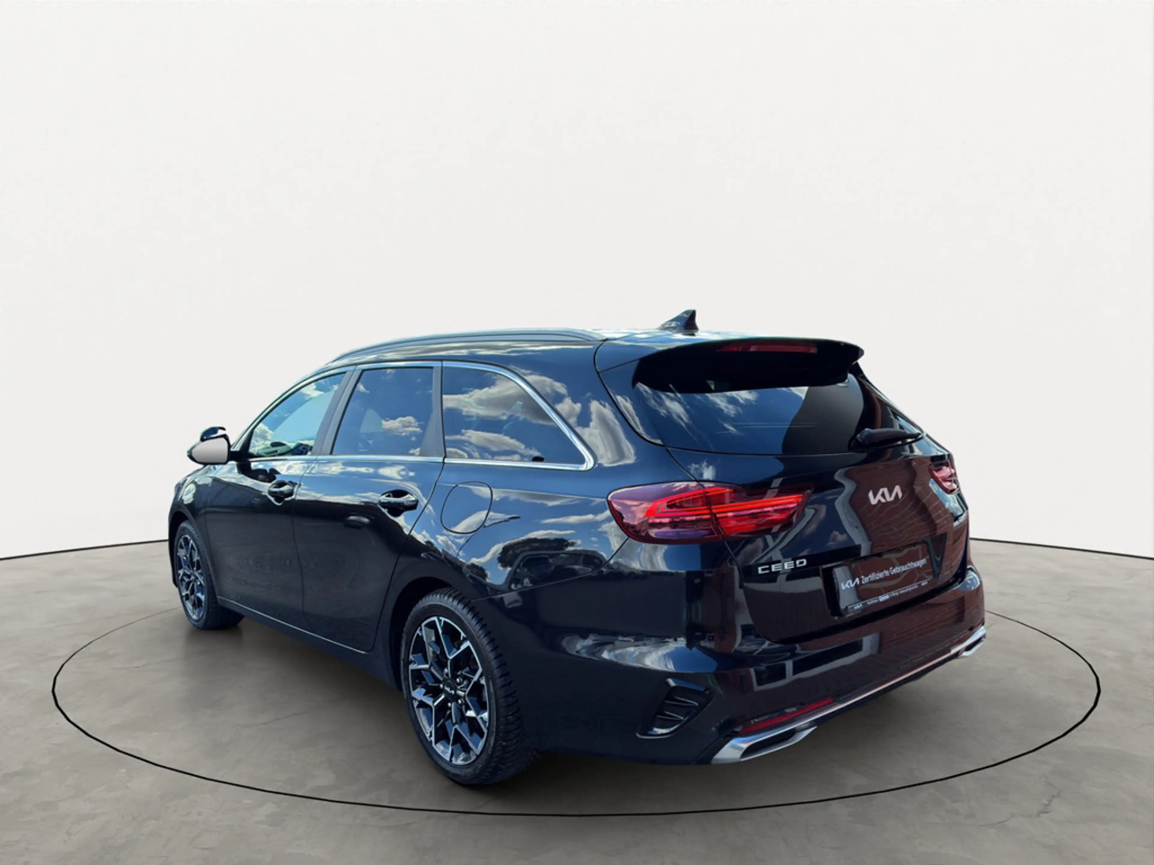 Kia Ceed / cee'd — photo 4