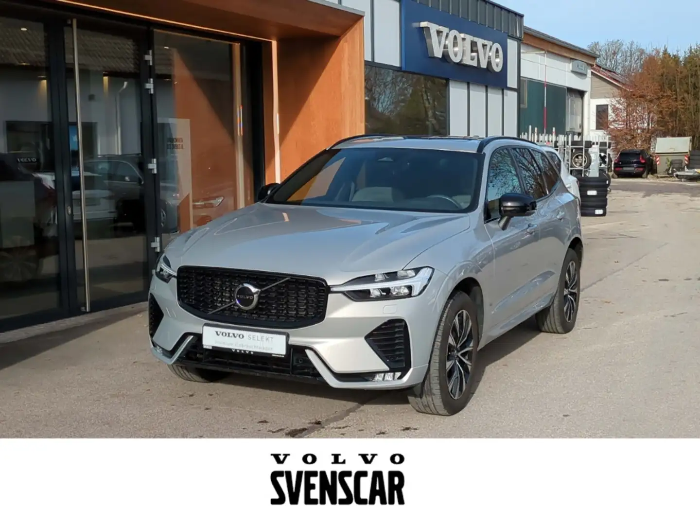 Volvo XC60 Plus Dark 2WD El. Panodach Leder Digitales Cockpit Silber - 1