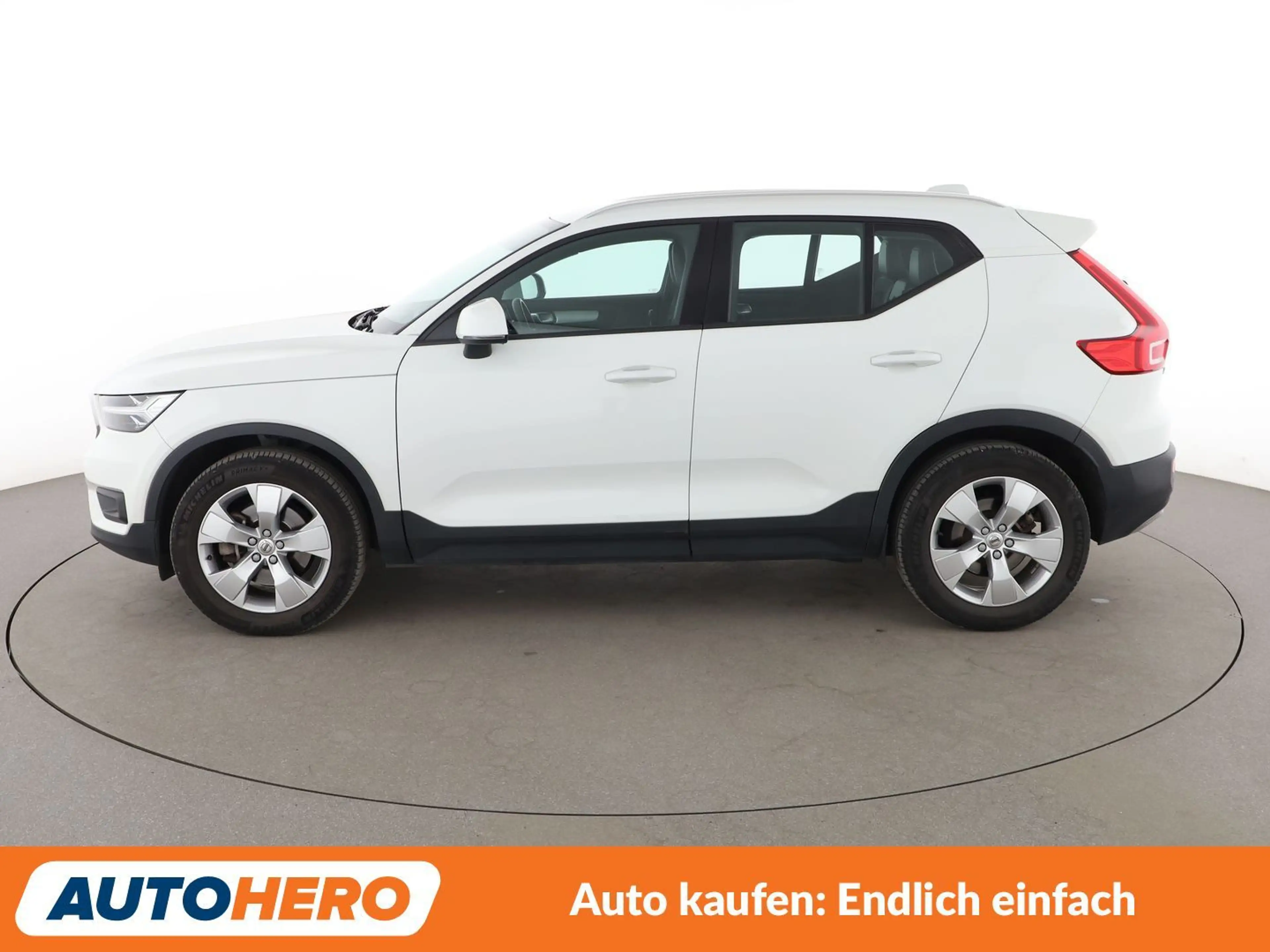 Volvo XC40 2.0 T4 Momentum 2WD Aut.*LED*TEMPO*PDC* — photo 3