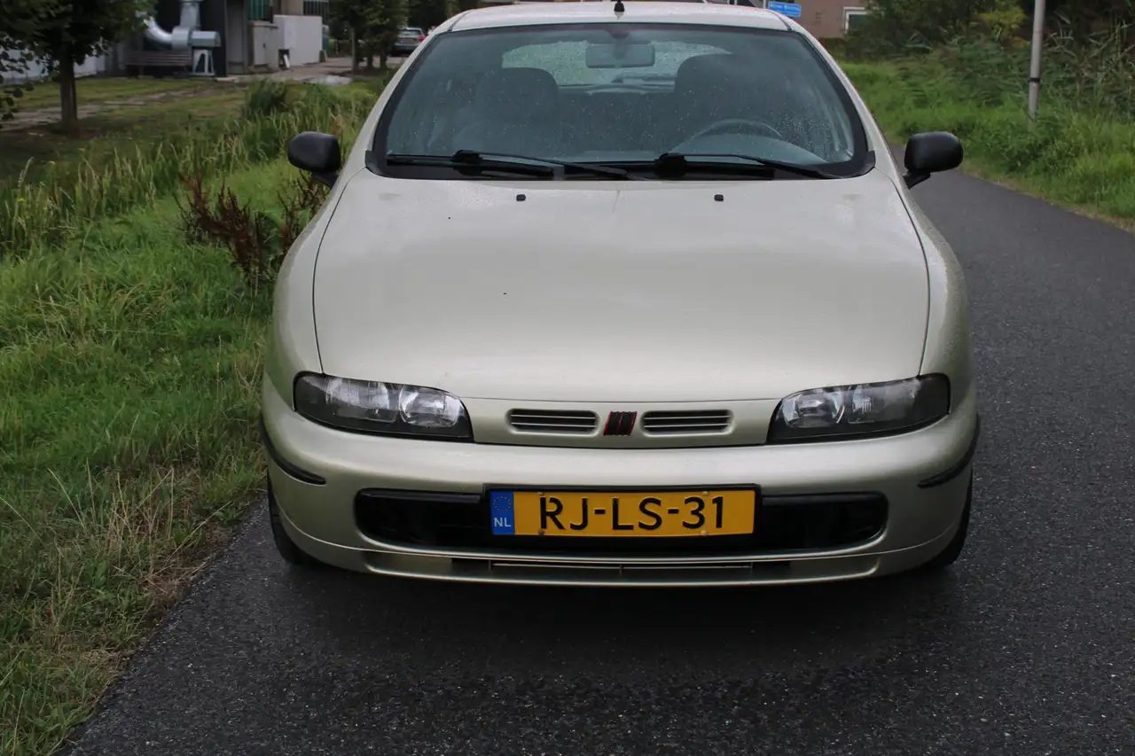 Fiat Brava 1.4-12V SX 5 Drs, foto 2
