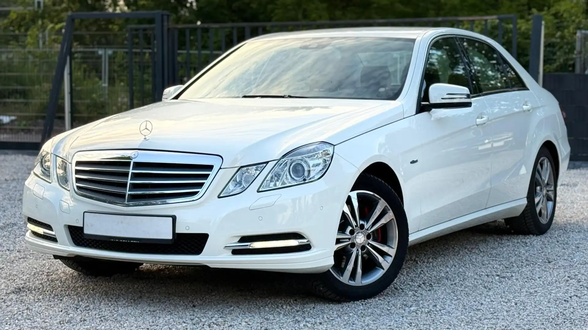 Mercedes-Benz E 200 E 200 CGI BlueEfficiency 2.HAND*Top Gepflegt Blanc - 1