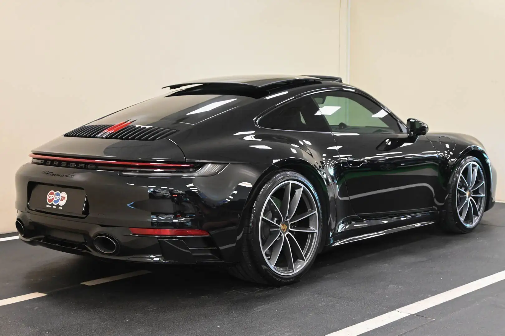 Porsche 992 992/911 Carrera 4S Sport Design Pack Zwart - 2