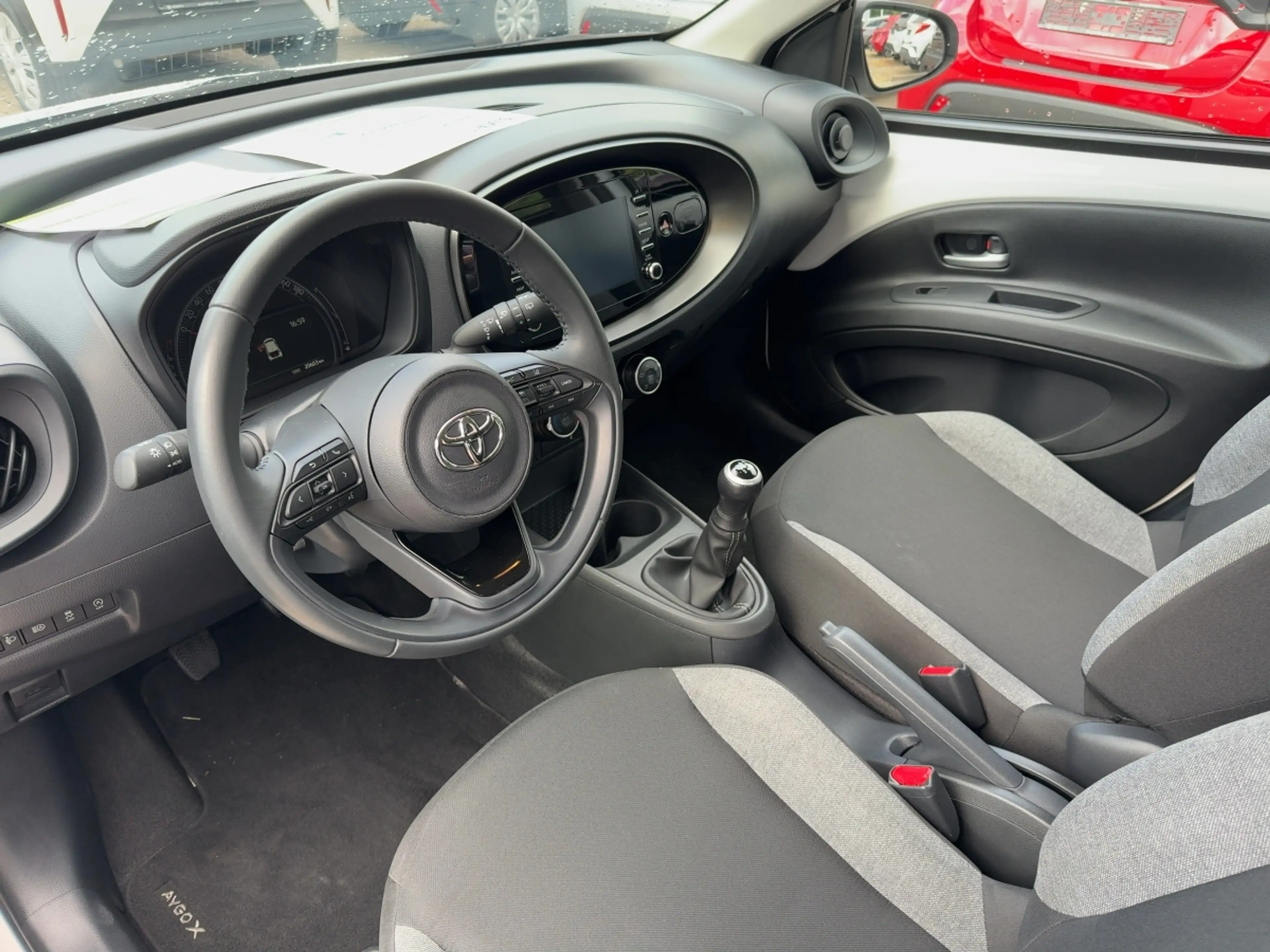 Toyota Aygo X 1.0 Play ACC + Fernlichtass.+ Kam. — photo 7