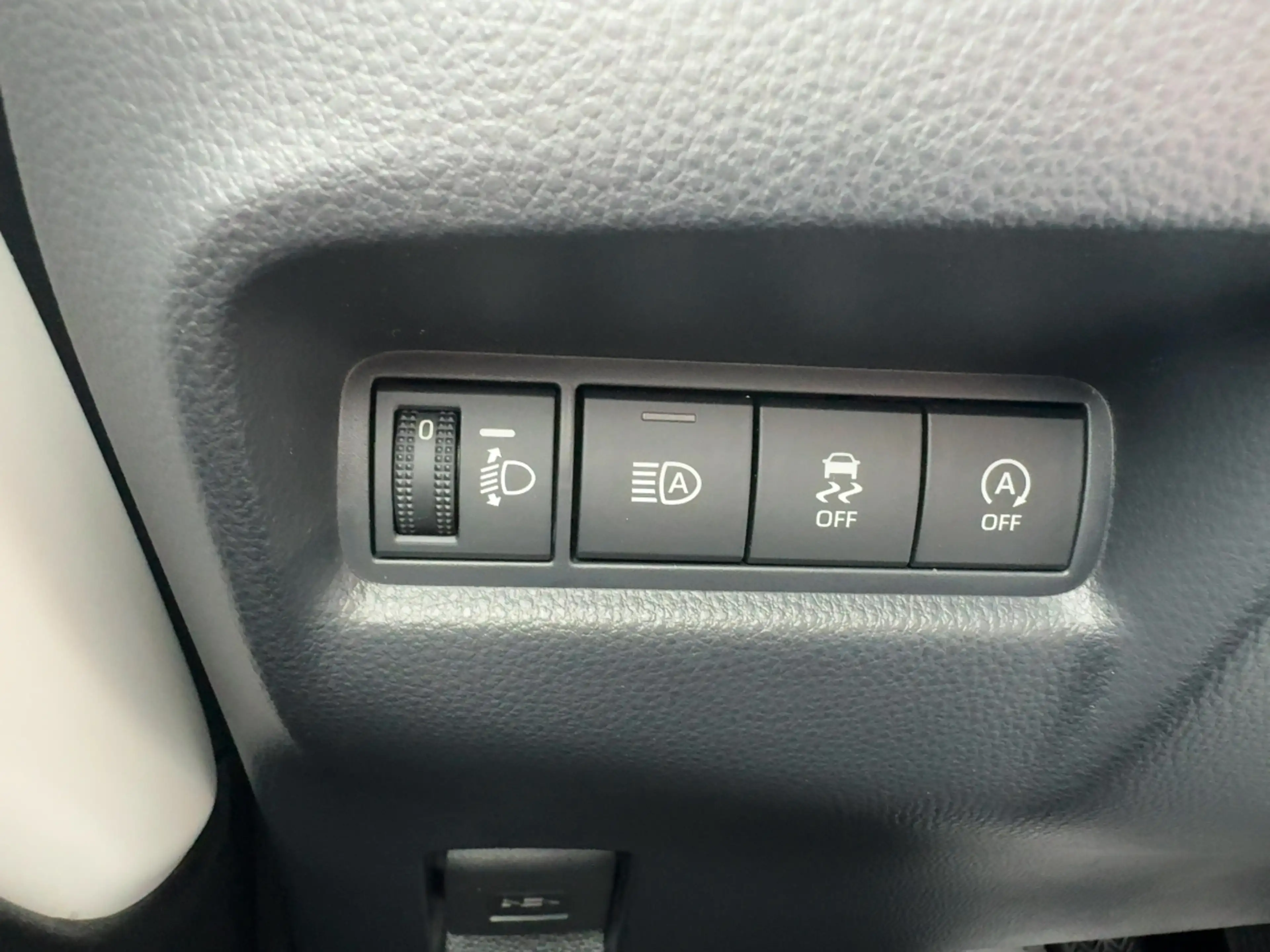 Toyota Aygo X 1.0 Play ACC + Fernlichtass.+ Kam. — photo 13