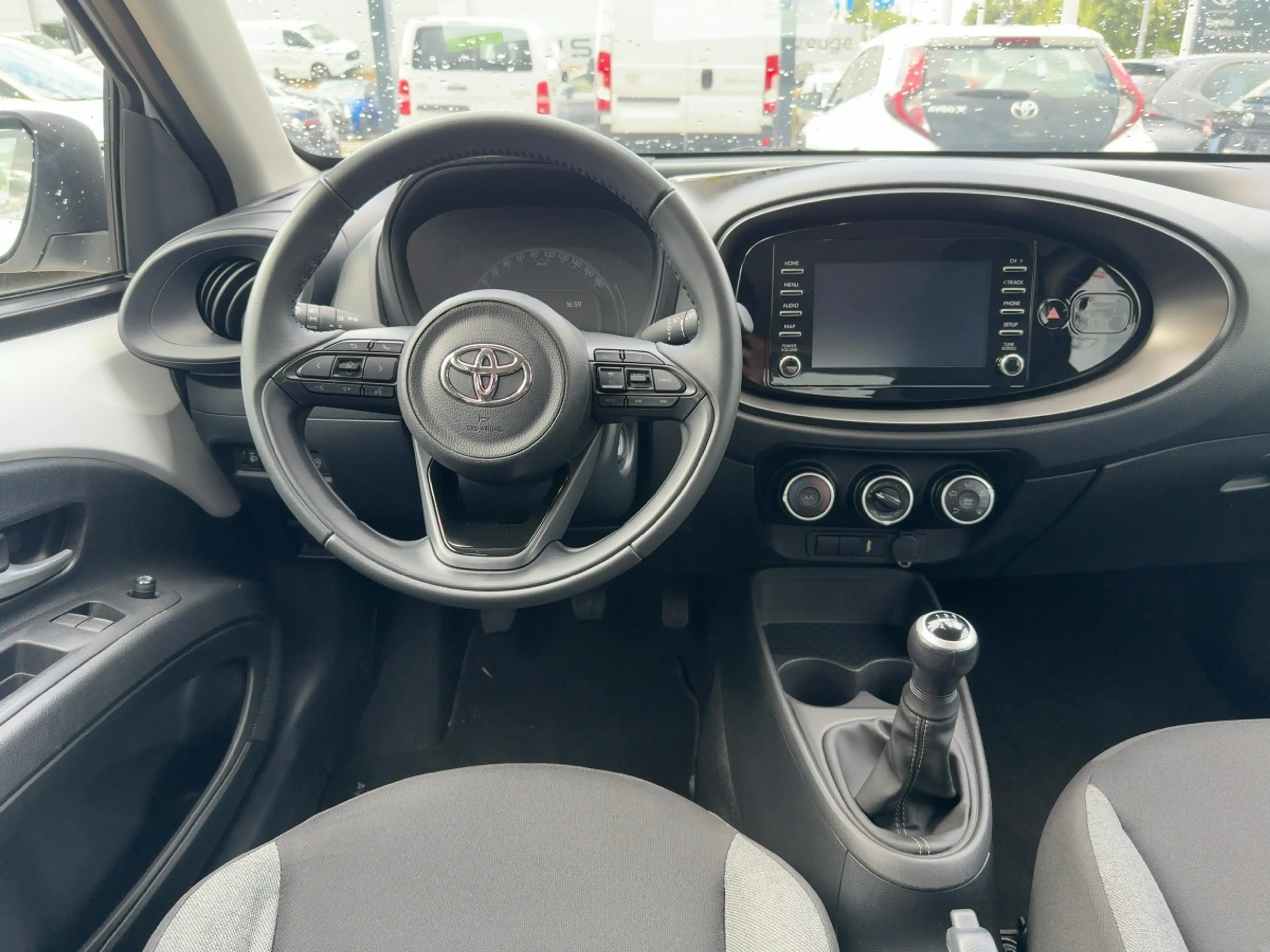 Toyota Aygo X 1.0 Play ACC + Fernlichtass.+ Kam. — photo 9