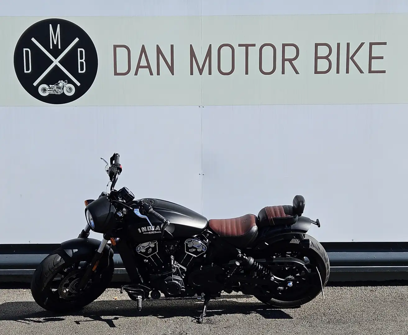 Indian Scout Noir - 1