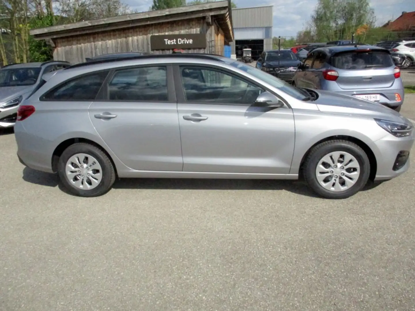 Hyundai i30 Kombi - PD Smart Line 1.0 T-GDI c6ks1-PP5-OO4 Silber - 2