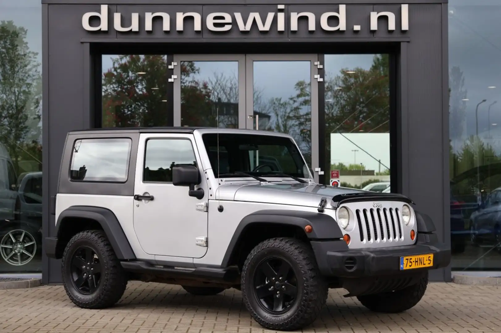 Jeep Wrangler 2.8 CRD SAHARA *AIRCO*AUTOMAAT*TREKHAAK*CRUISE Gris - 1