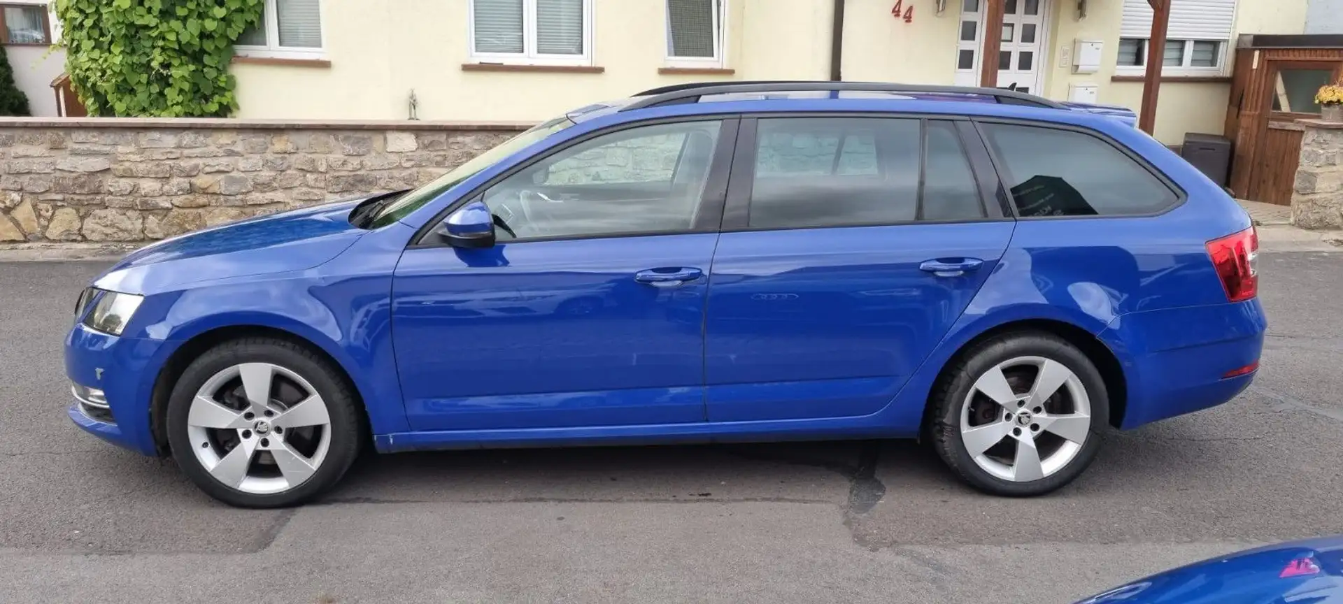 Skoda Octavia Combi 2.0 TSI DSG Style Blau - 2