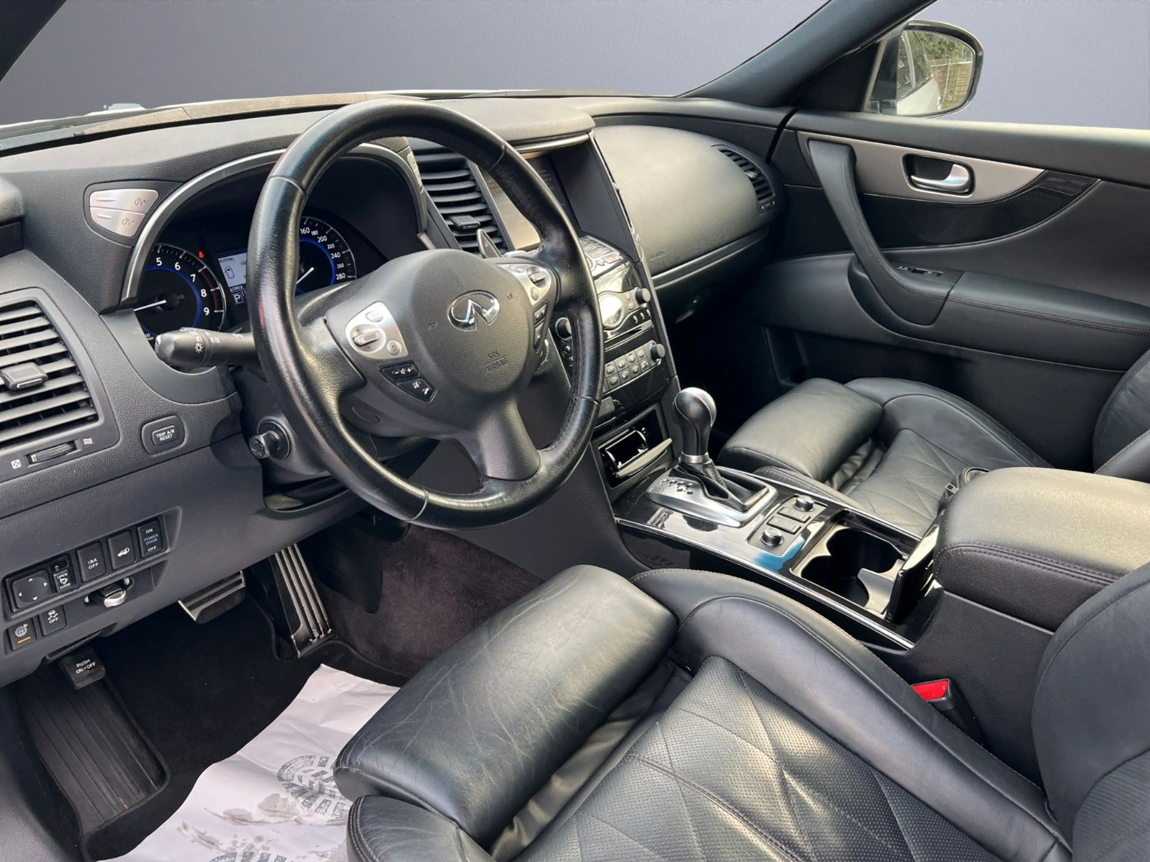 Infiniti QX70 5.0 S Premium V8*Leder*Navi*360*belüf.Sitz* — photo 10