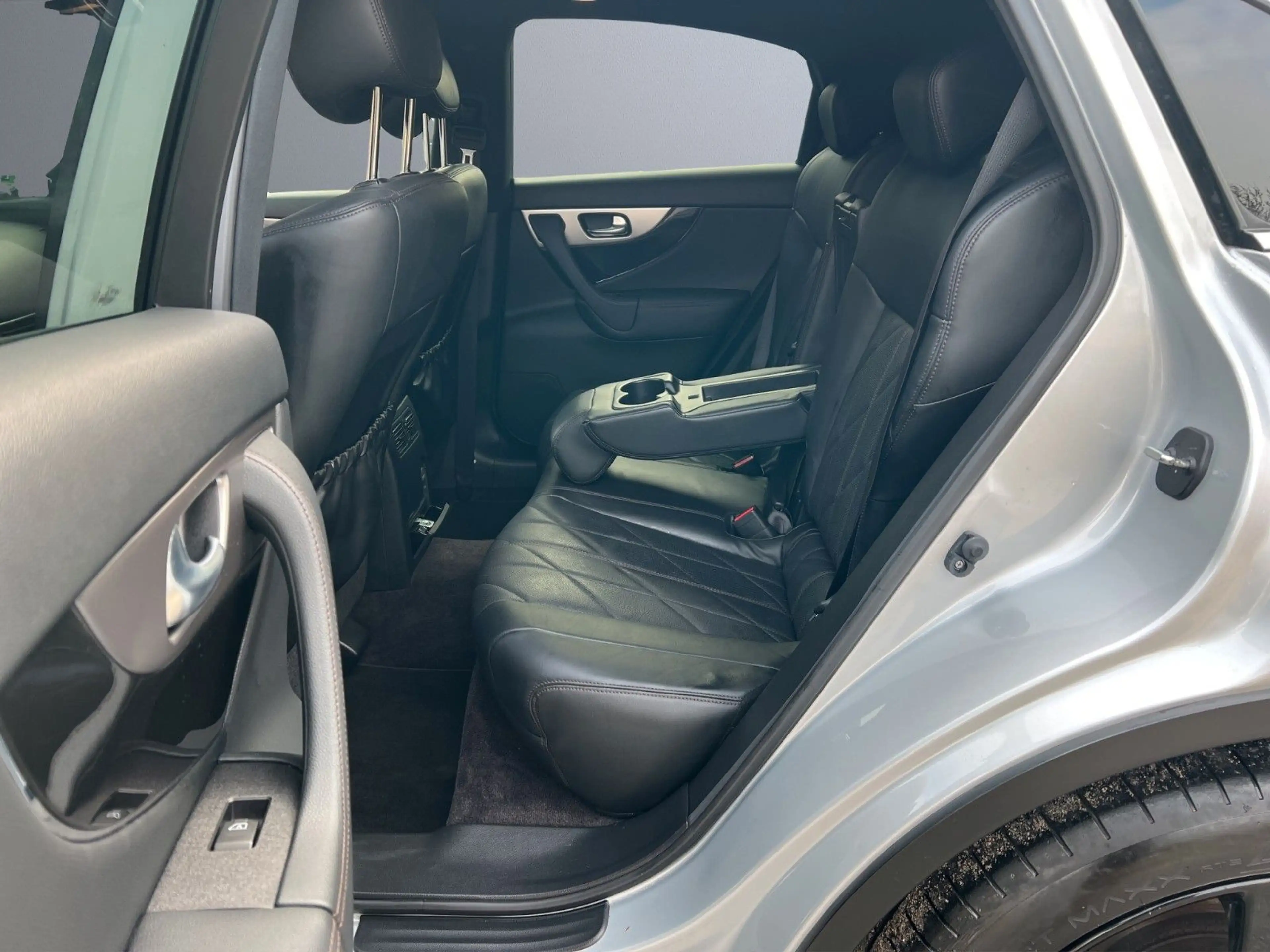 Infiniti QX70 5.0 S Premium V8*Leder*Navi*360*belüf.Sitz* — photo 12