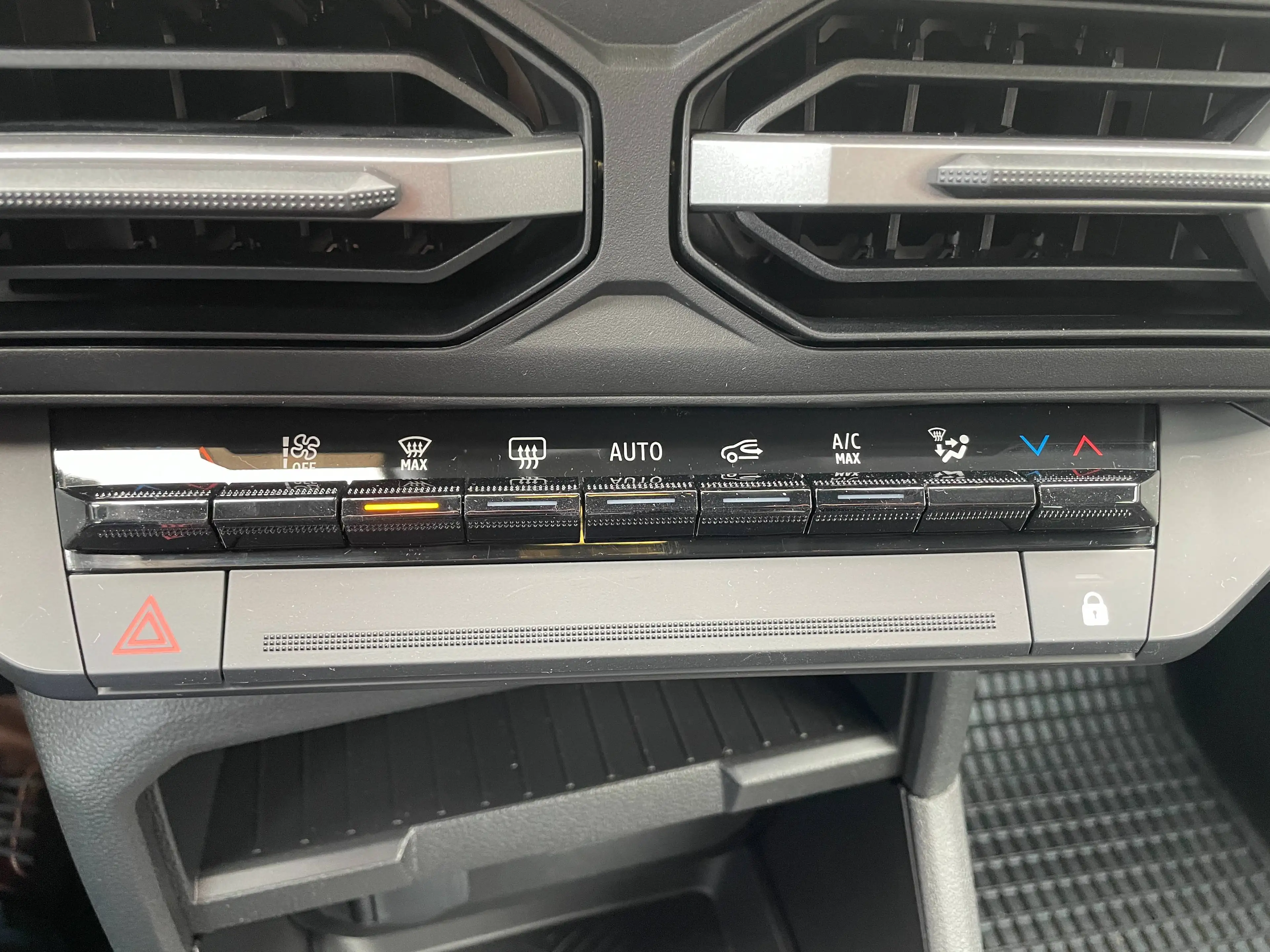 Dacia Bigster EXPRESSION MILD HYBRID 140 — photo 11