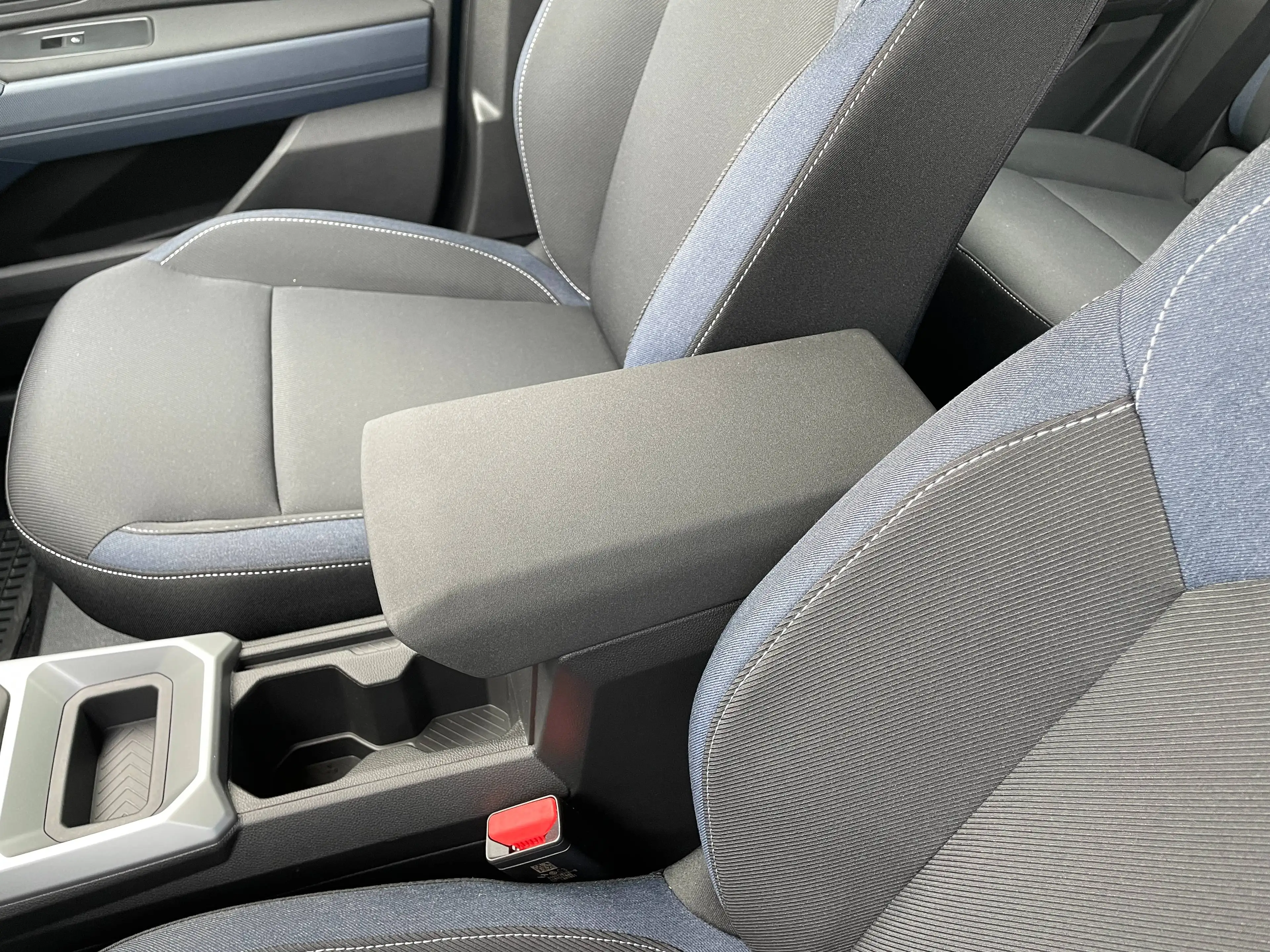 Dacia Bigster EXPRESSION MILD HYBRID 140 — photo 17