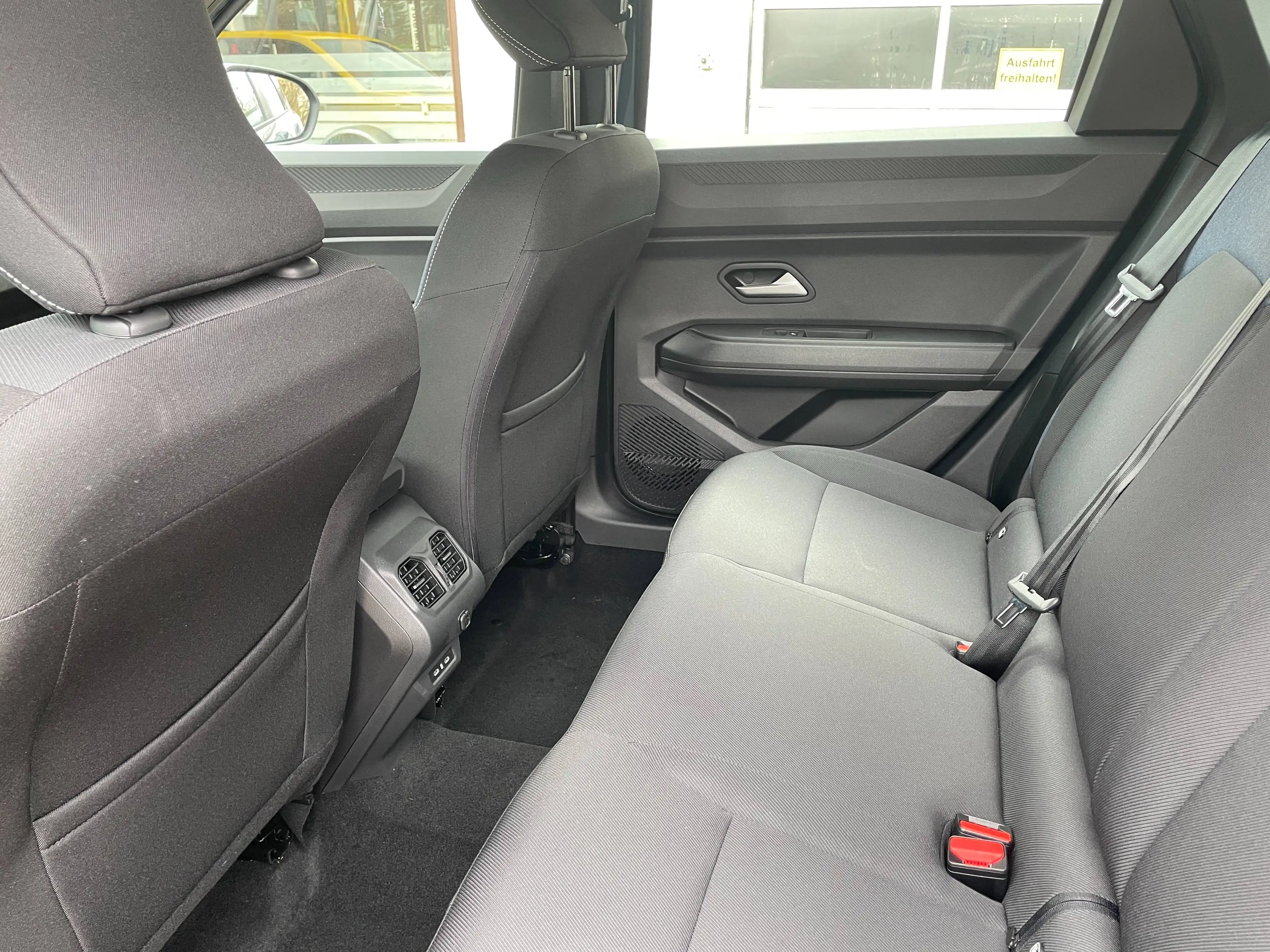 Dacia Bigster EXPRESSION MILD HYBRID 140 — photo 4