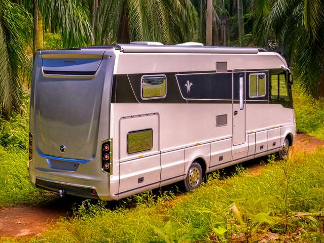 Caravans-Wohnm Niesmann+Bischoff Flair 880 LE Clou Line Top-Ausstattung