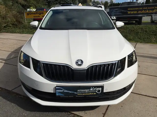Skoda Octavia view 2