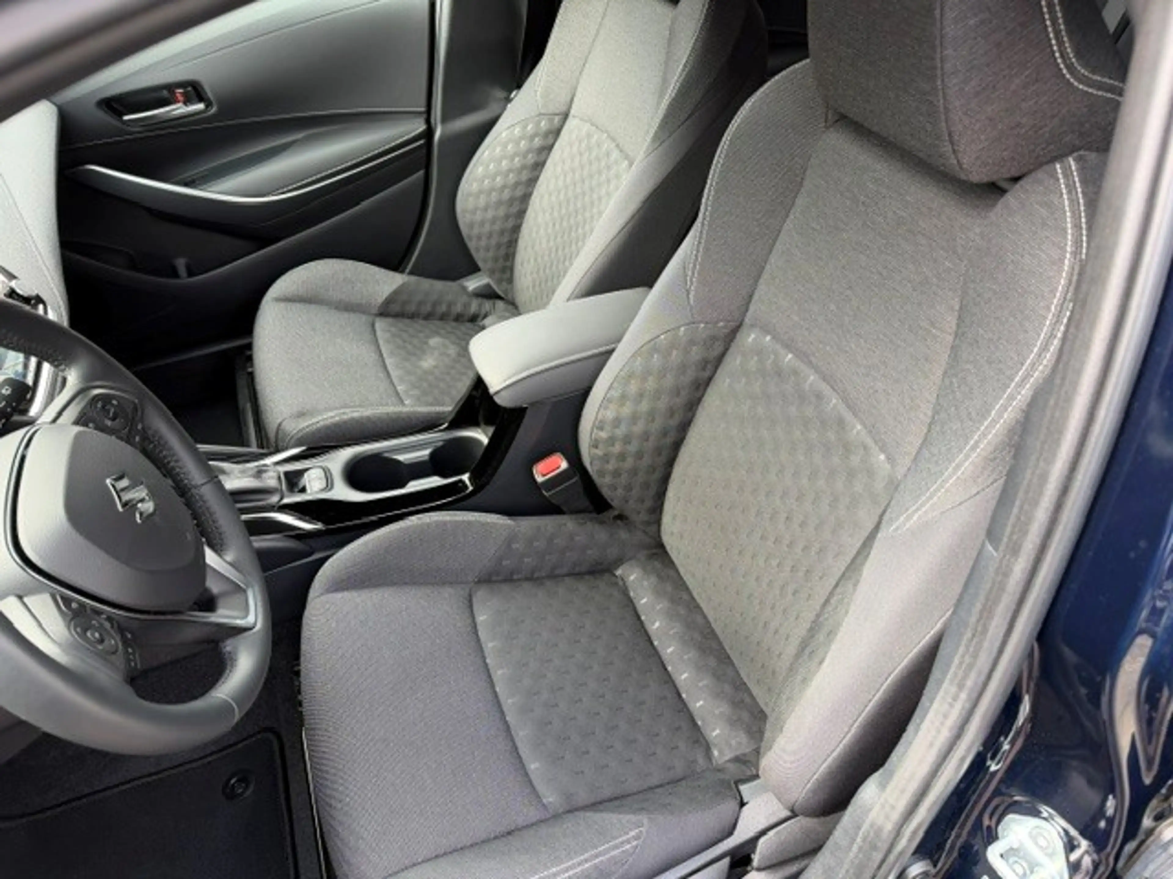 Suzuki Swace 1.8 Hybrid Comfort+ — photo 12