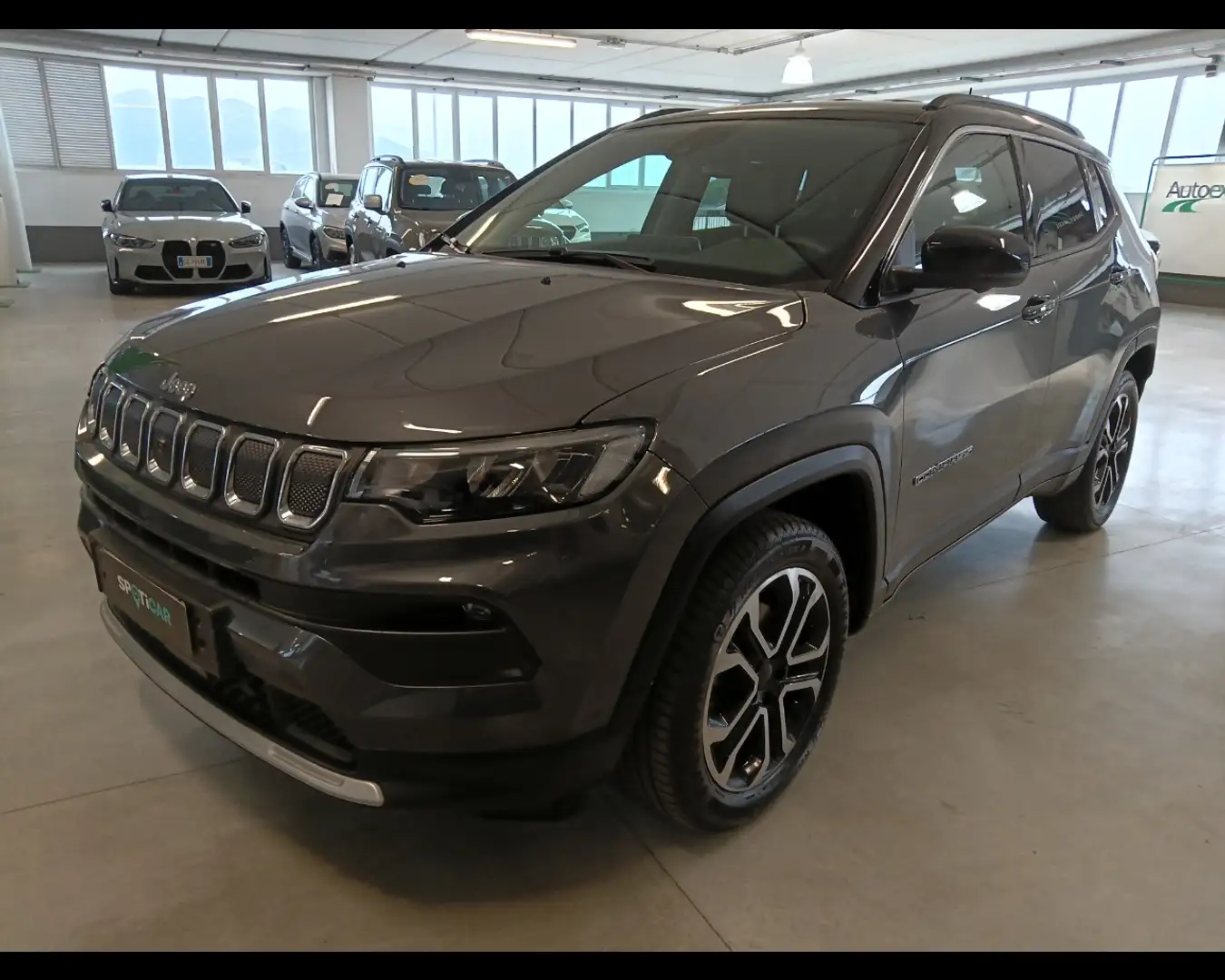 Jeep Compass 1.6 Multijet II Limited Grau - 1