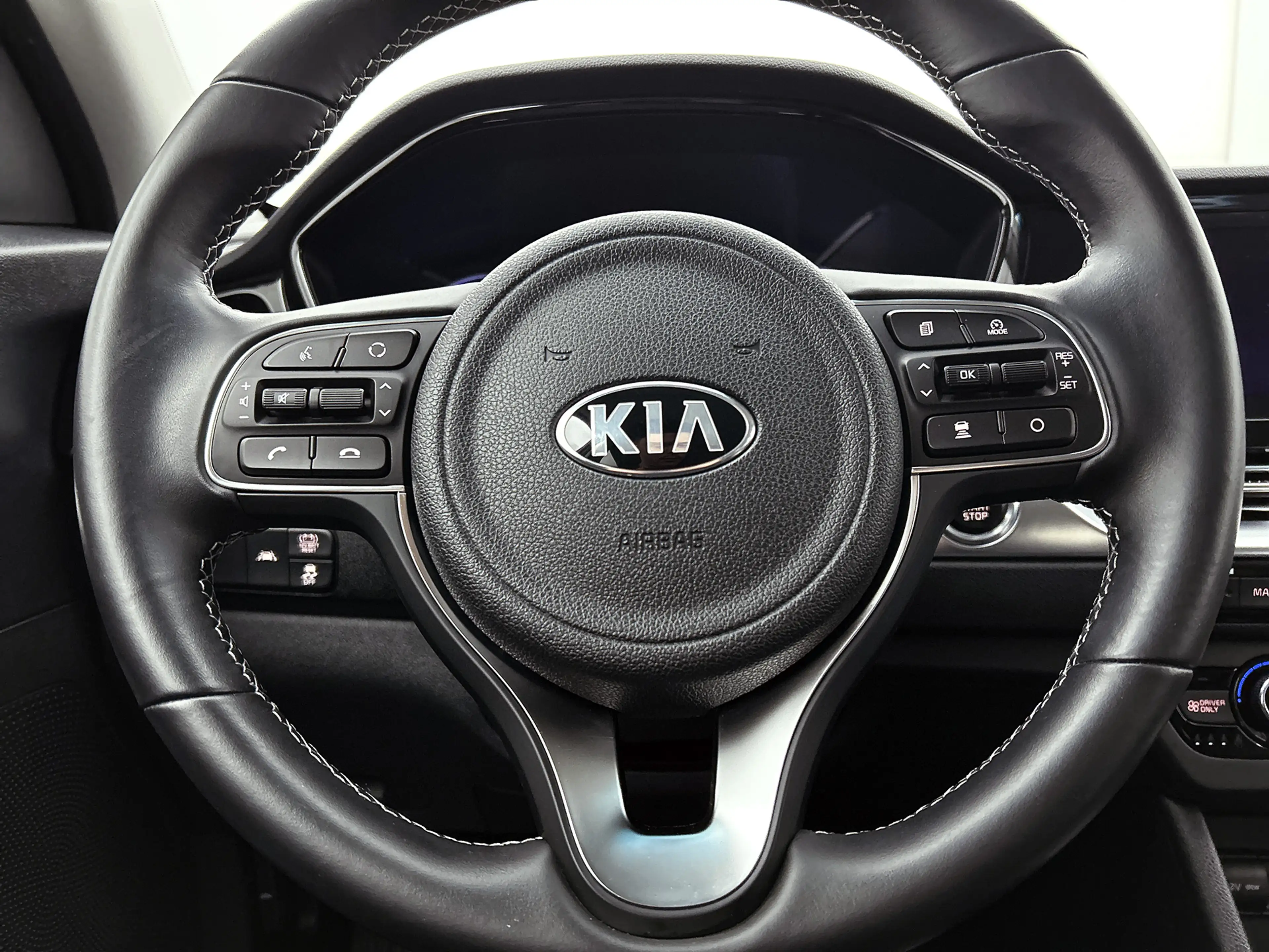 Kia Niro 1.6 GDi Hybrid DynamicLine — photo 6