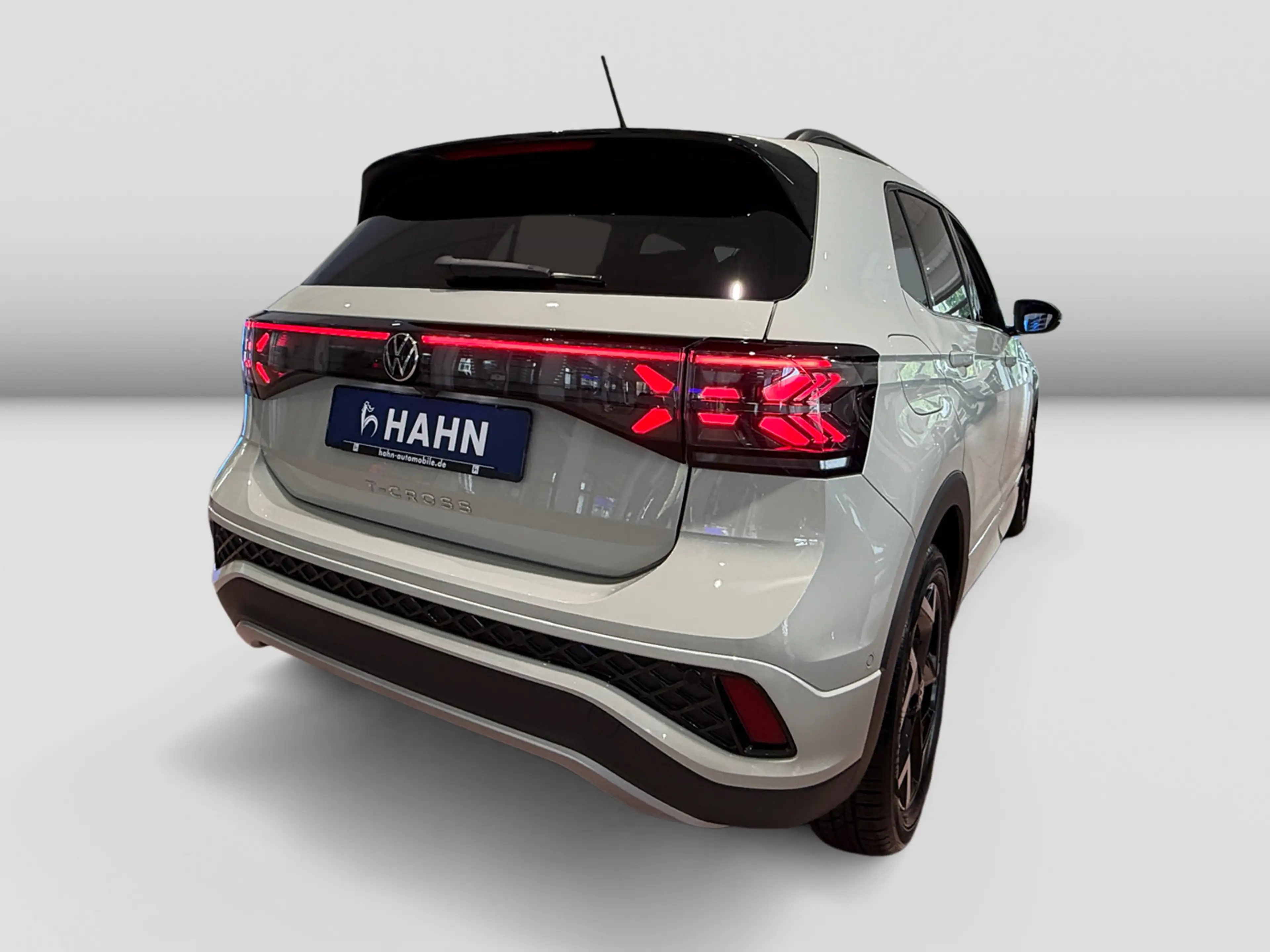Volkswagen T-Cross R-Line DSG 1.0 l TSI 85 kW Travel & Comf — photo 4