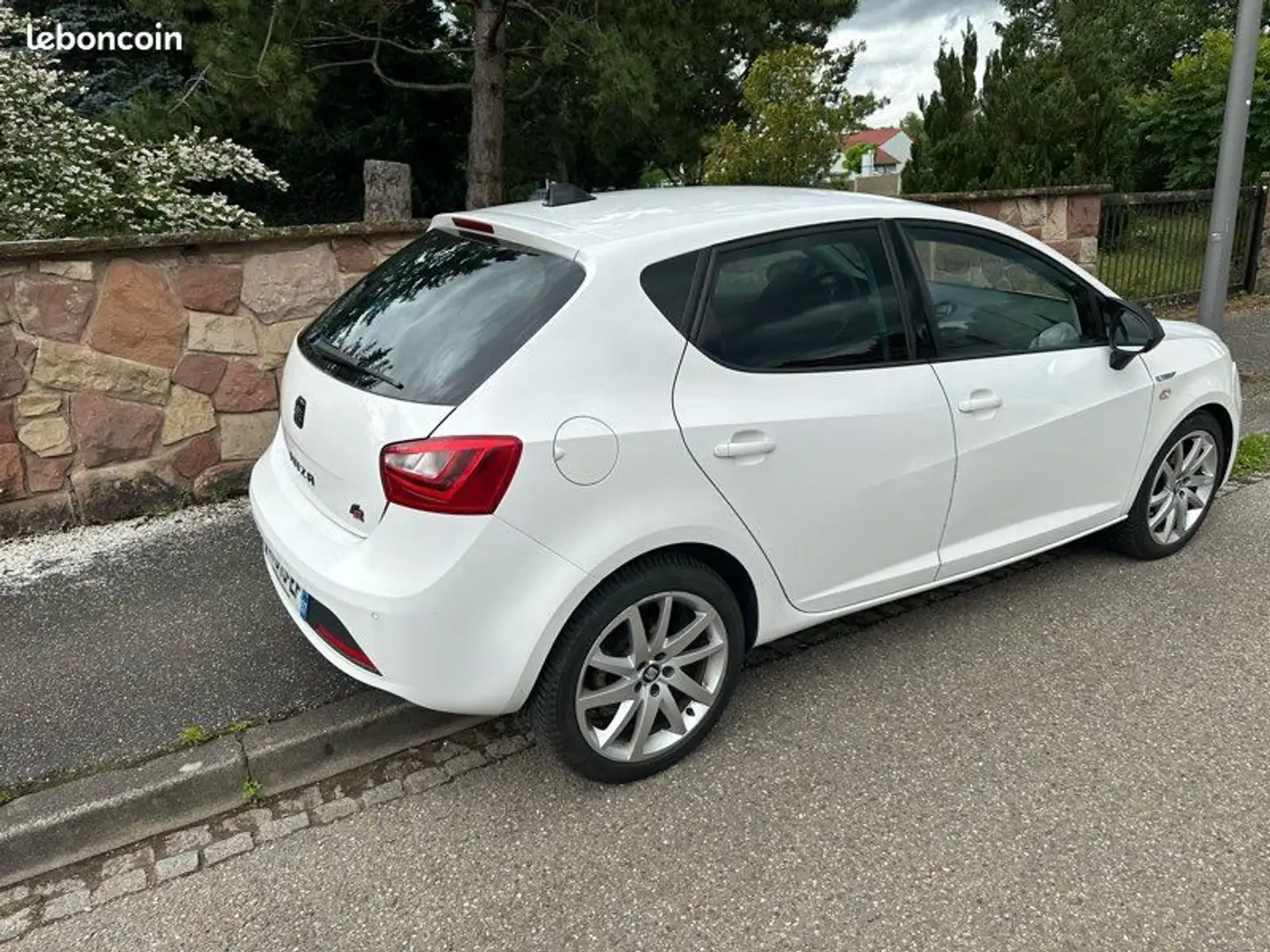 SEAT Ibiza ST 1.6 TDI CR 105 FAP FR Blanc - 2