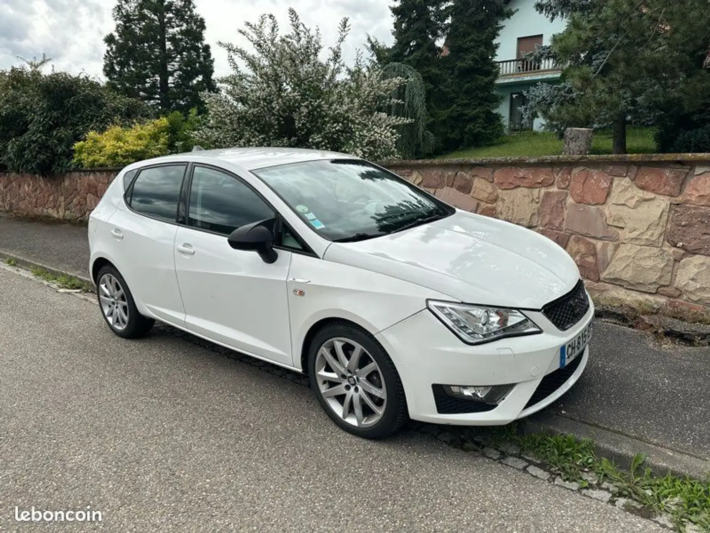 SEAT Ibiza ST 1.6 TDI CR 105 FAP FR Blanc - 1