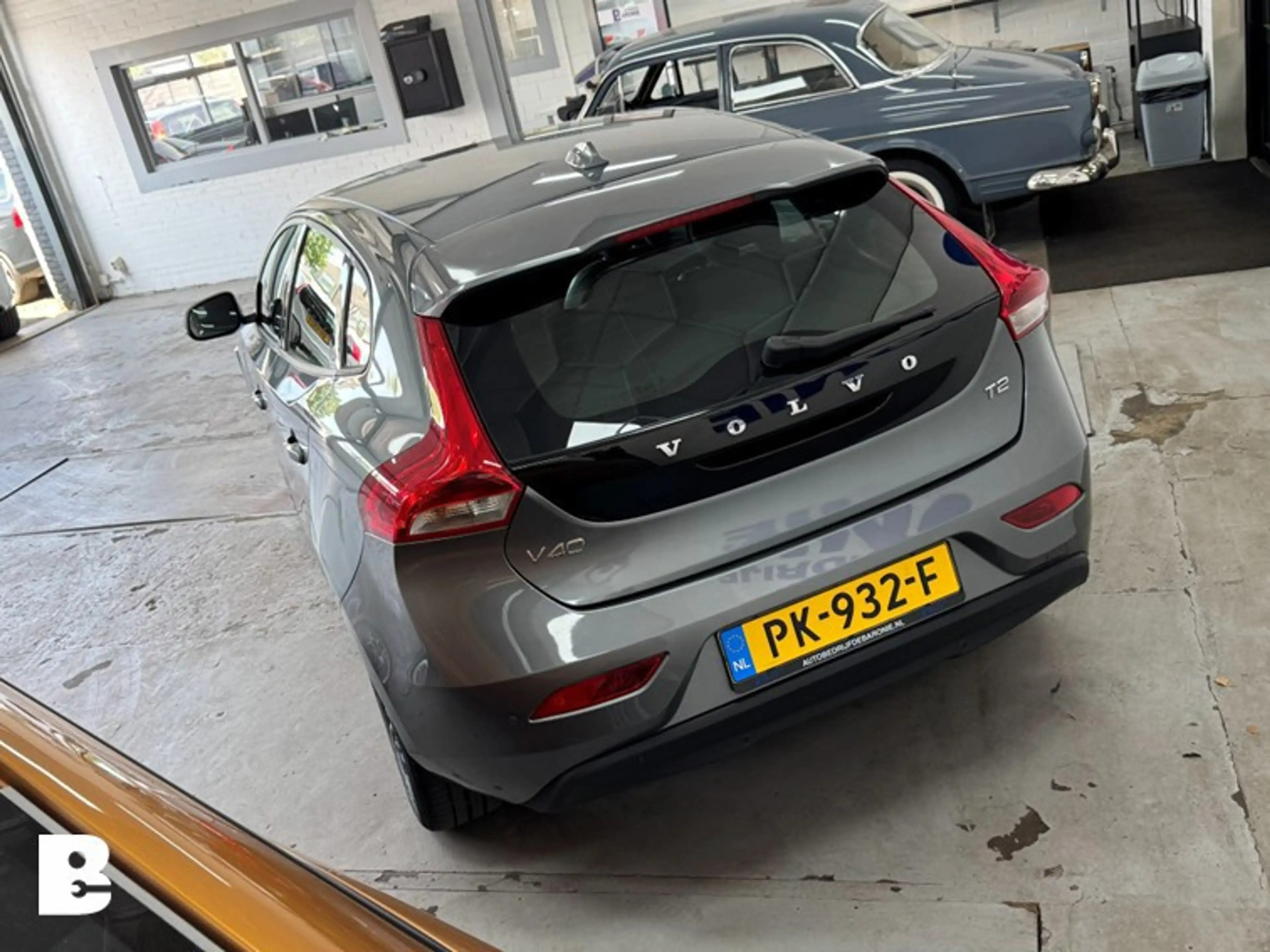 Volvo V40 2.0 T2 Nordic+ — photo 7
