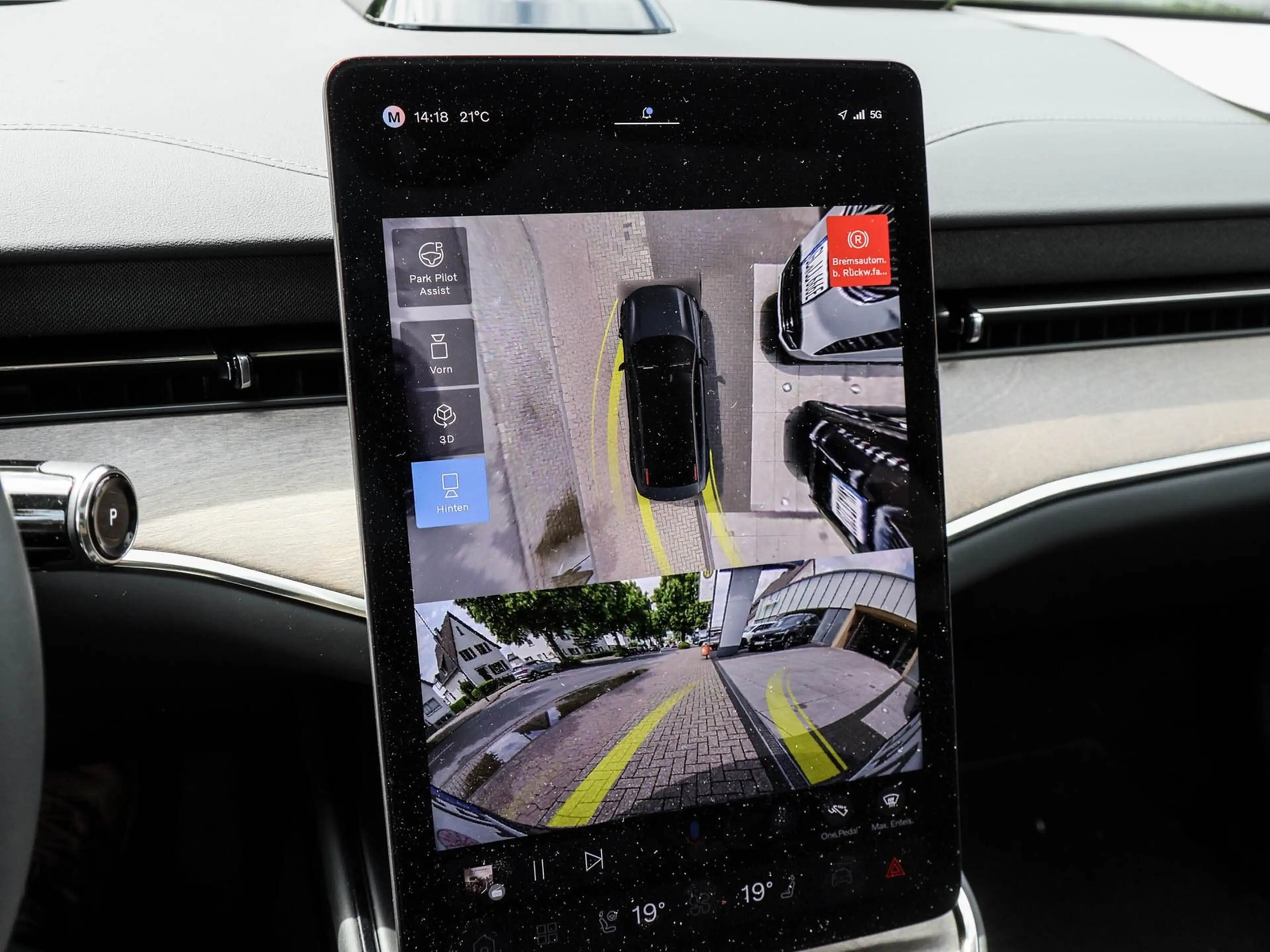 Volvo ES90 Plus Single Motor Extended Range RWD — photo 12