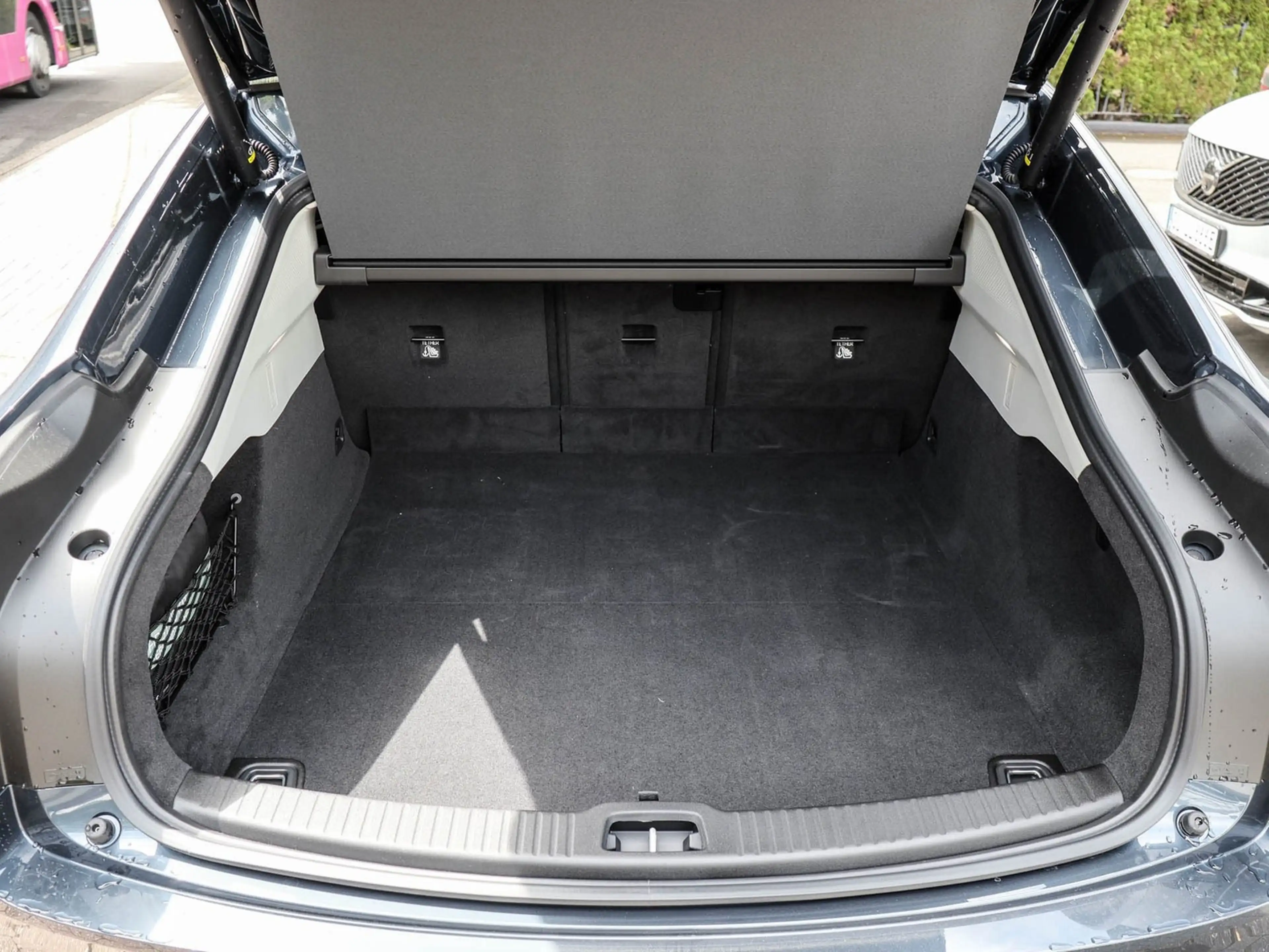 Volvo ES90 Plus Single Motor Extended Range RWD — photo 10