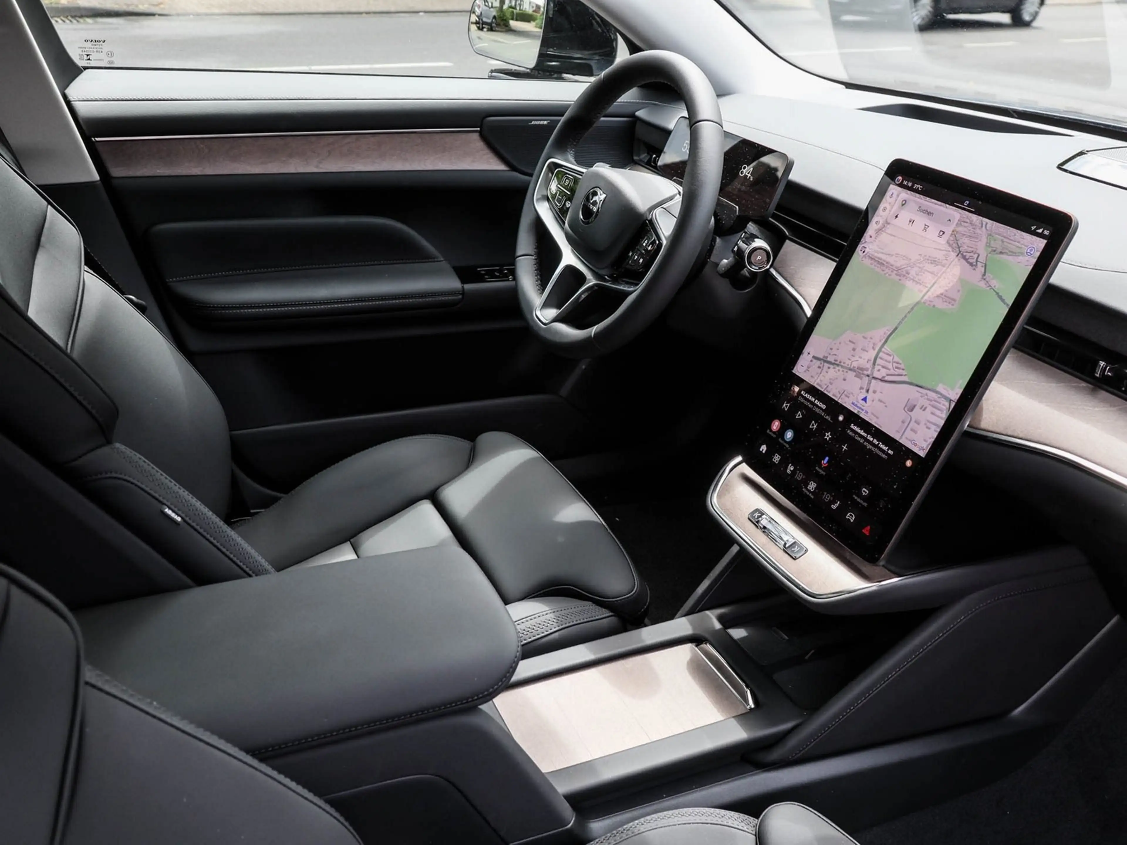 Volvo ES90 Plus Single Motor Extended Range RWD — photo 3