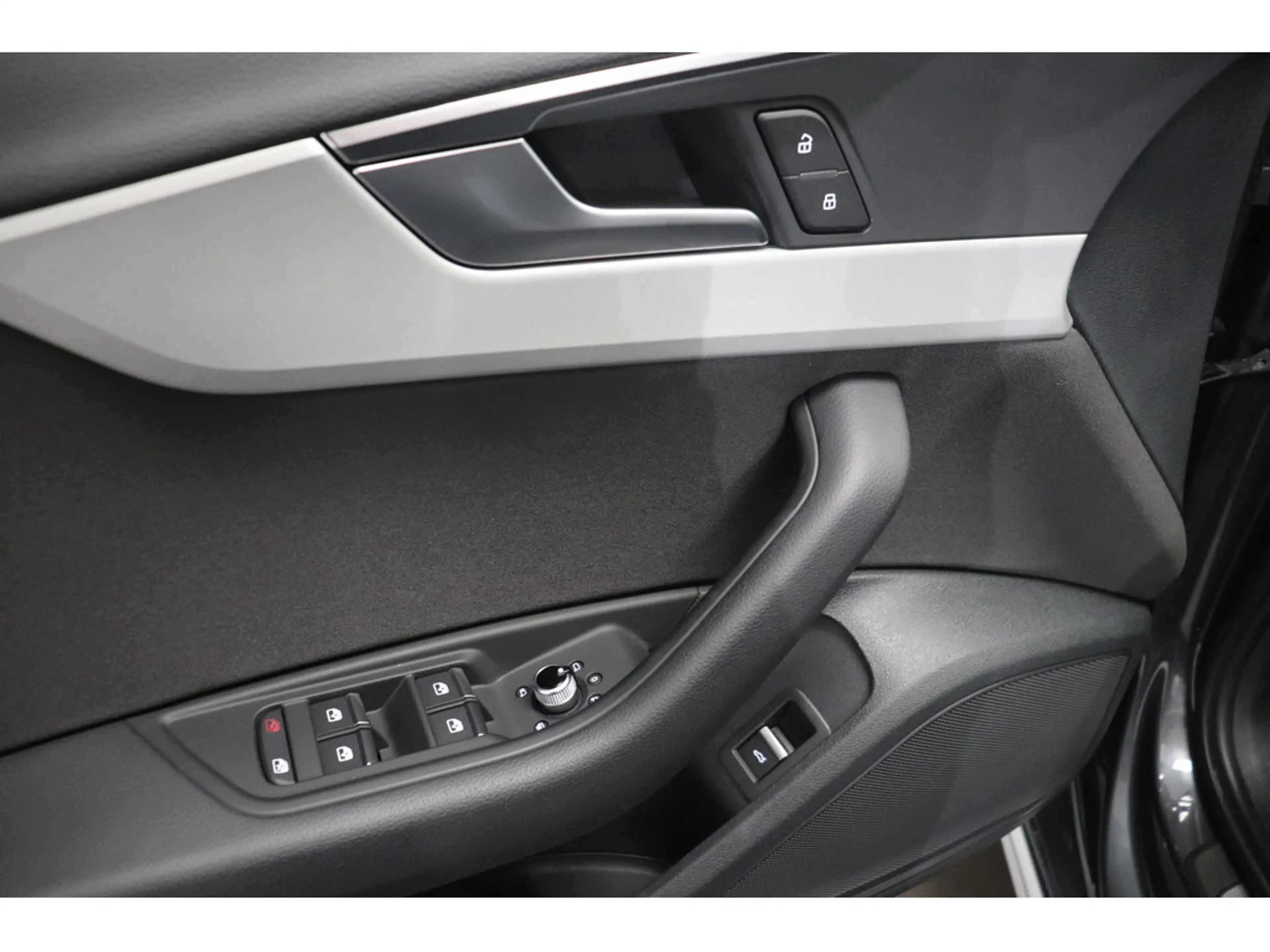 Audi A4 allroad 45 2.0 TFSI quattro #Matrix #NAVI — photo 13