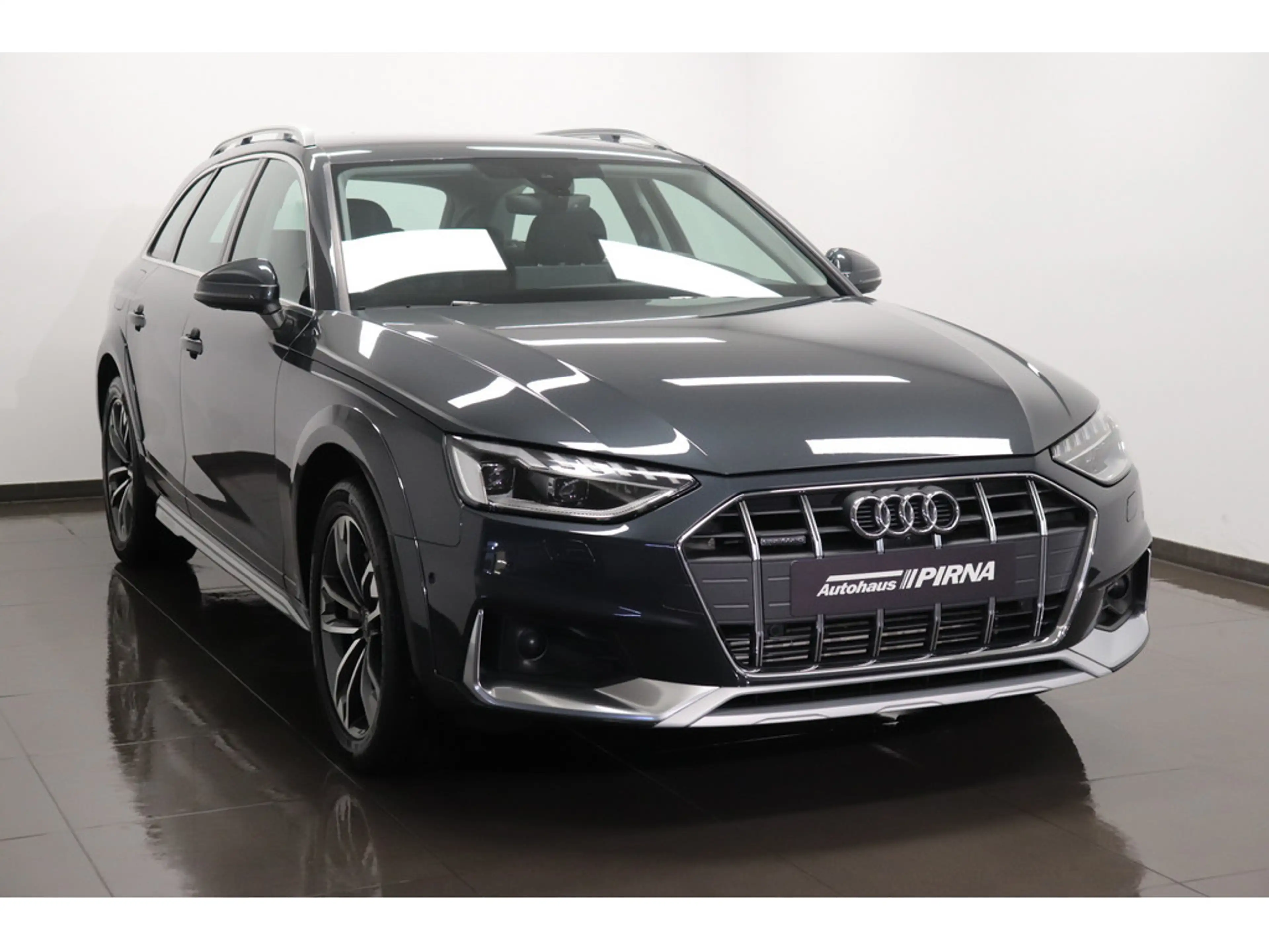 Audi A4 allroad 45 2.0 TFSI quattro #Matrix #NAVI — photo 4