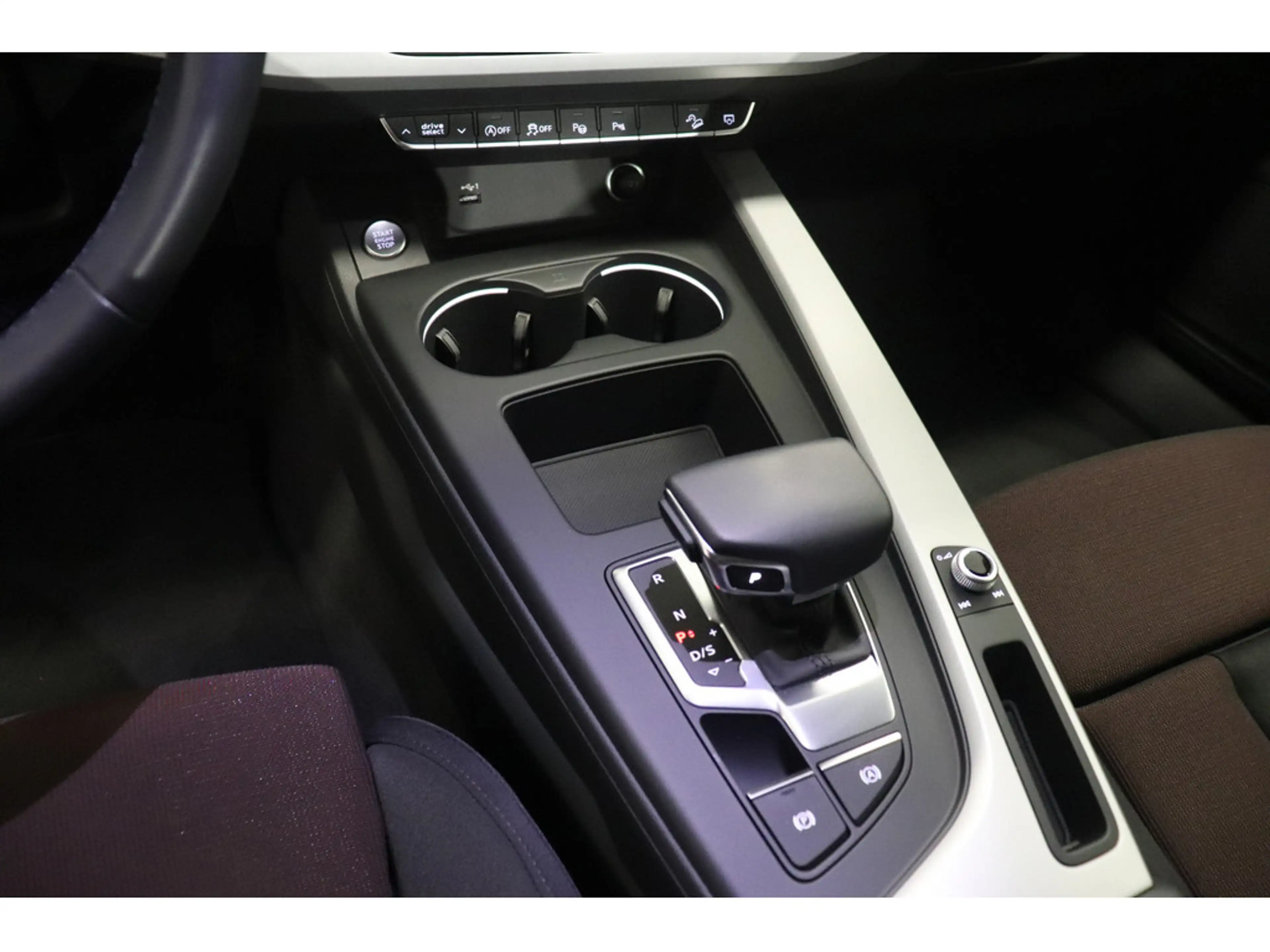 Audi A4 allroad 45 2.0 TFSI quattro #Matrix #NAVI — photo 10