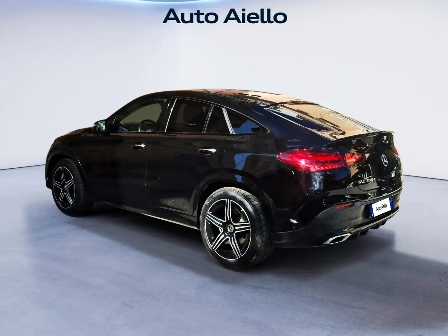 Mercedes-Benz GLE 300 GLE 300 d AMG Line Advanced Plus 4matic auto Zwart - 2