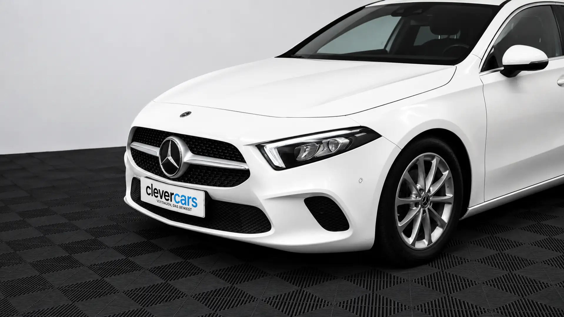 Mercedes-Benz A 180 A-Klasse A 180 d Progressive Weiß - 2