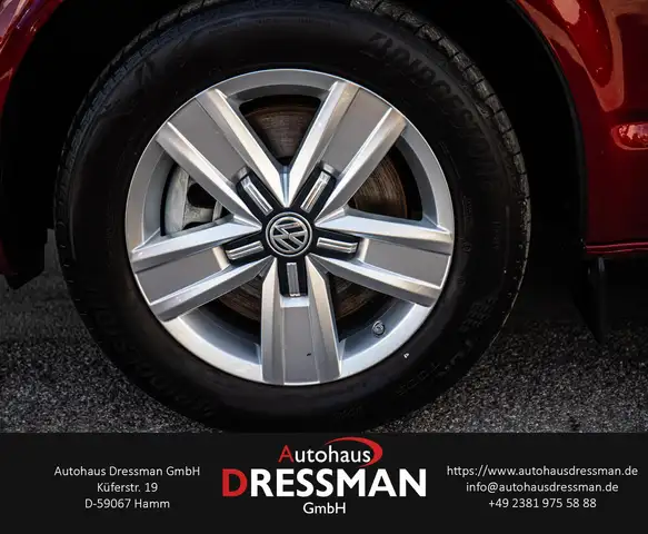 Volkswagen California view 8