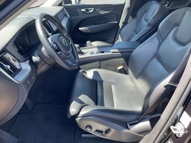 Volvo XC60 view 7