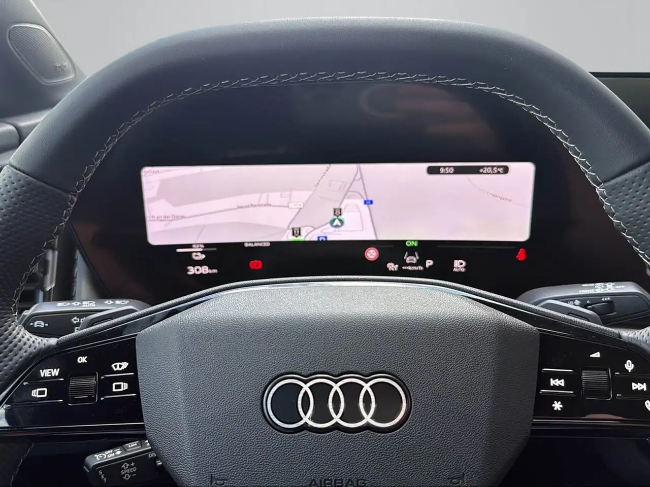 Audi Q4 2026 — фото 11