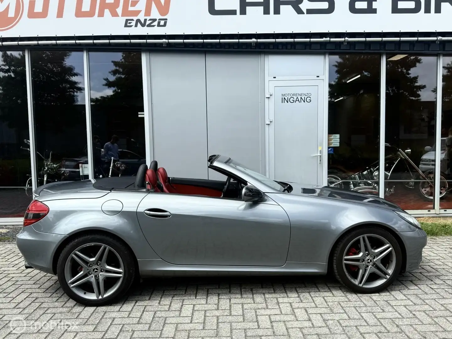 Mercedes-Benz SLK 300 Prestige Plus Сірий - 1