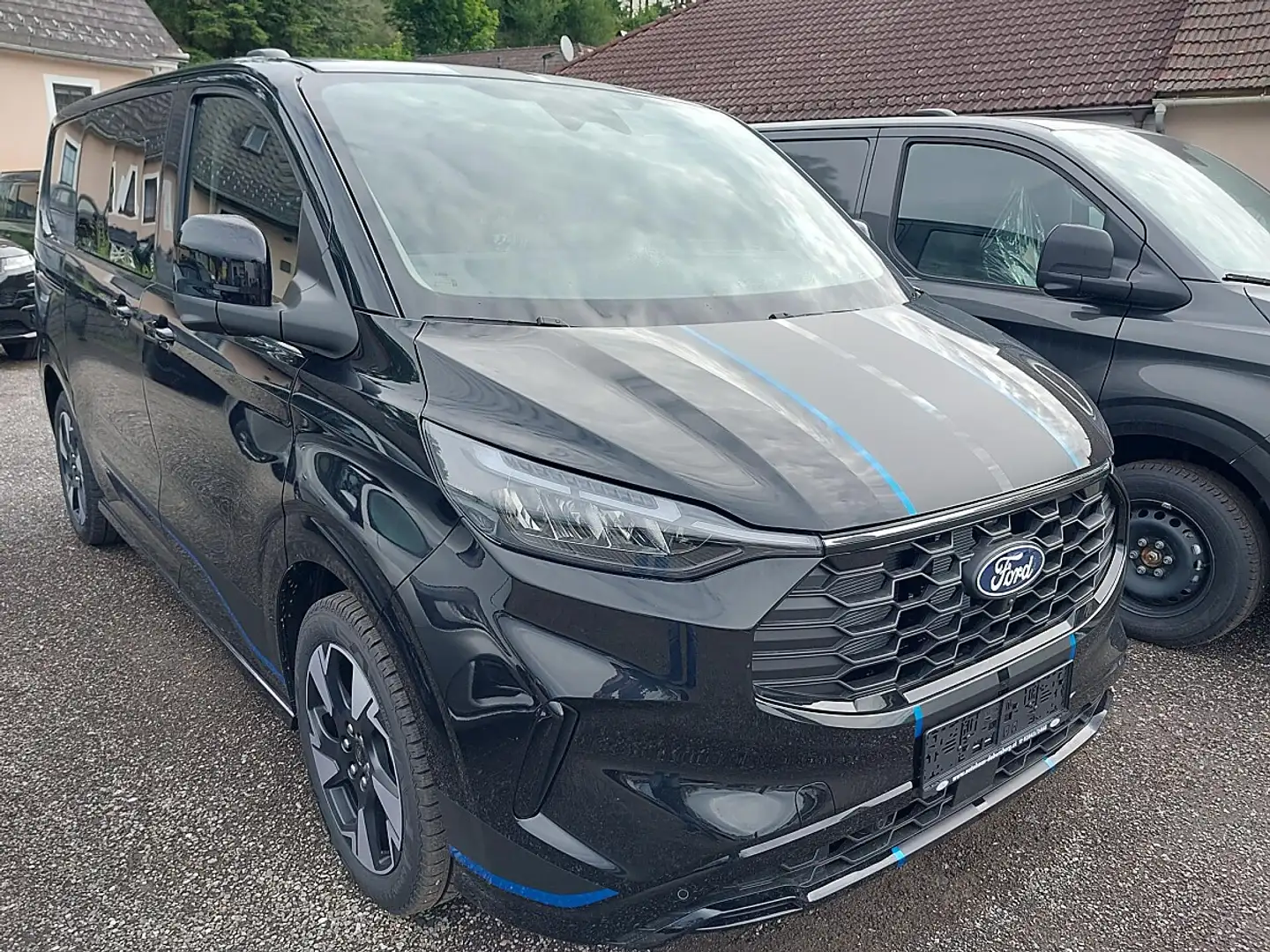 Ford Transit Custom Kasten DK 2,0 EcoBlue L1H1 320 A... Schwarz - 1