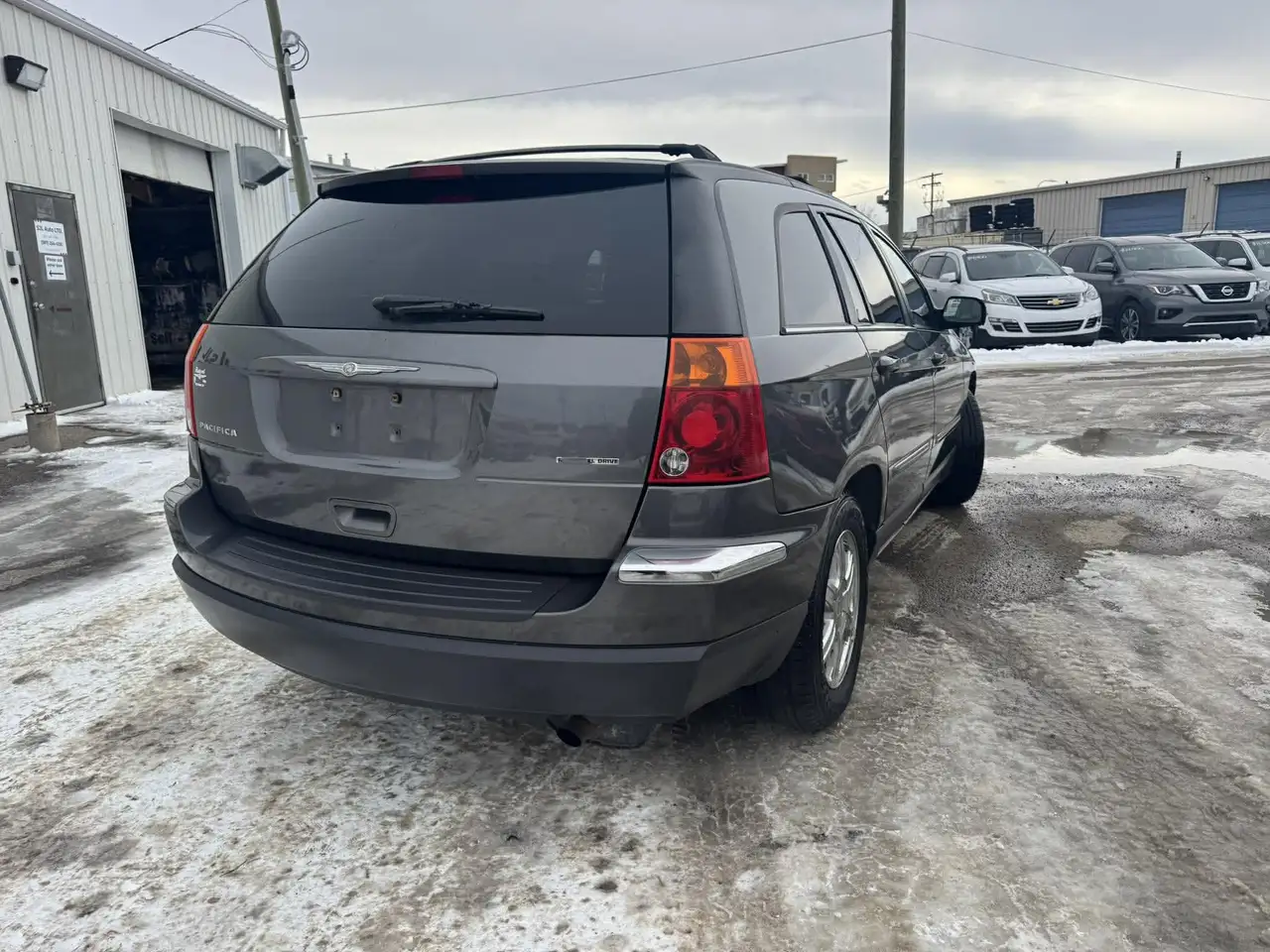 Chrysler Pacifica photo Chrysler Pacifica