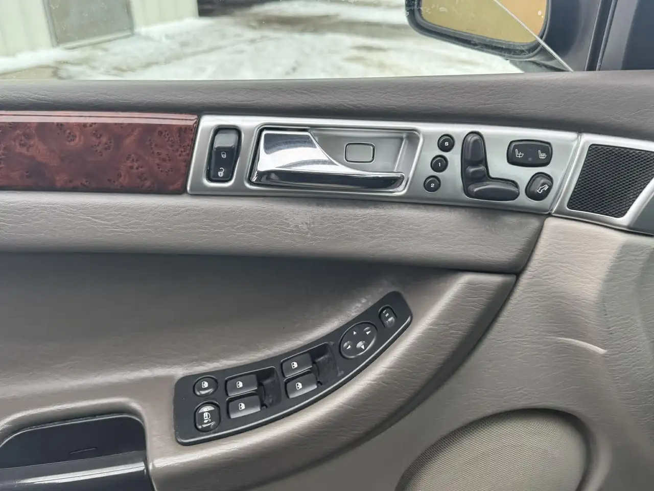 Chrysler Pacifica photo Chrysler Pacifica