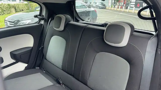 Renault Twingo view 9
