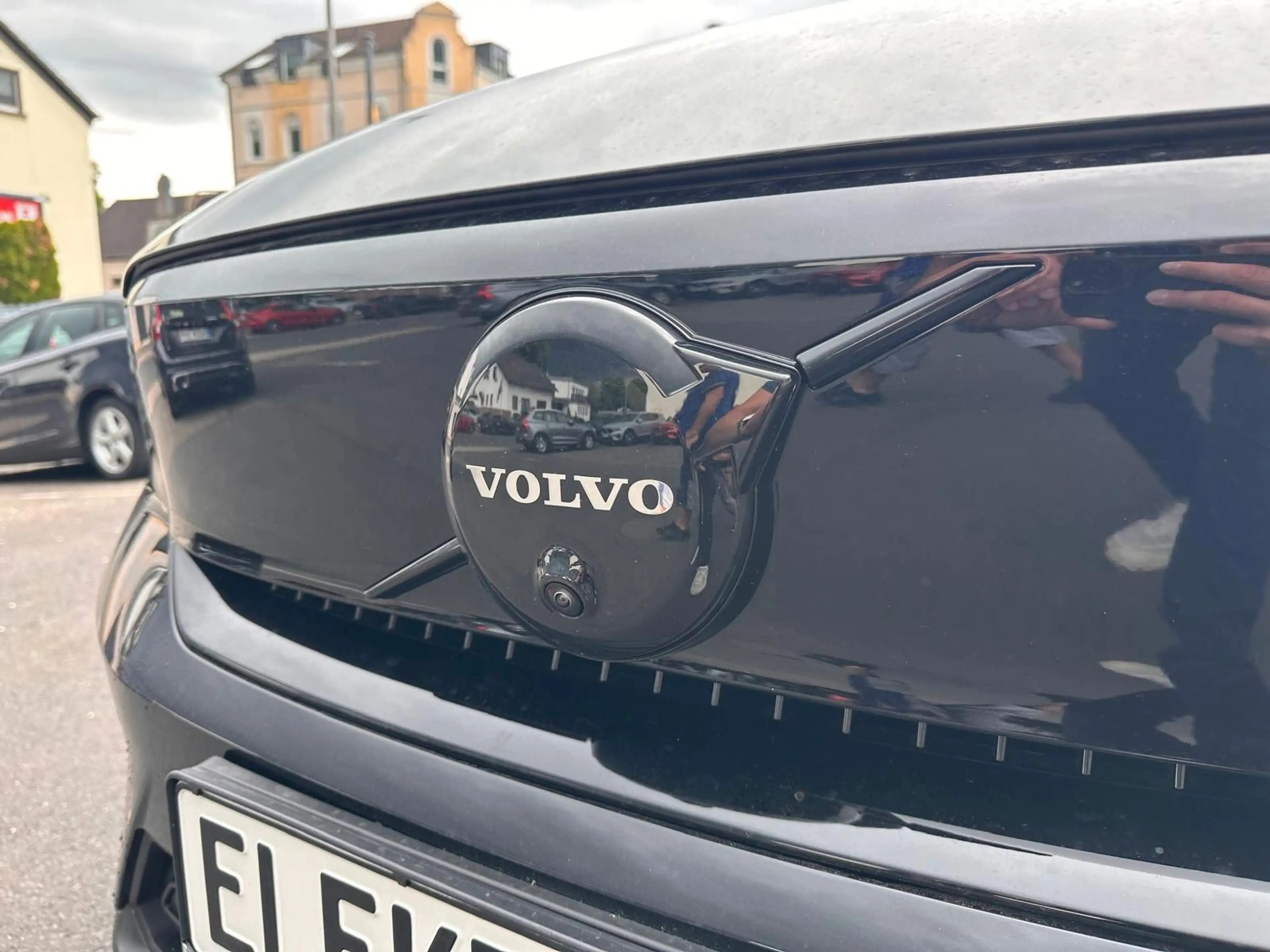 Volvo EX40 AWD Ultra Black Edition Perf.AHK,Pano360°WP — photo 3