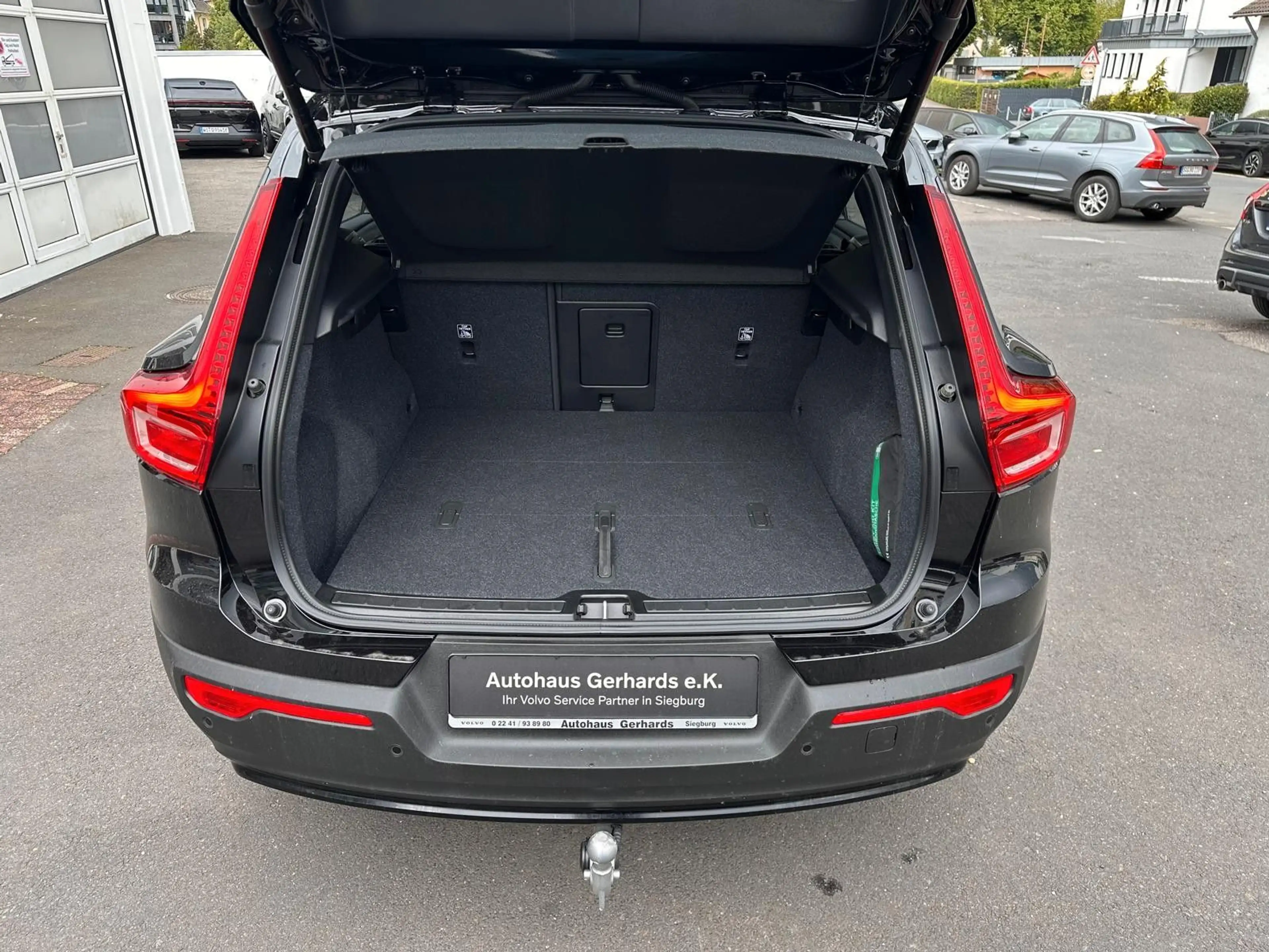 Volvo EX40 AWD Ultra Black Edition Perf.AHK,Pano360°WP — photo 9