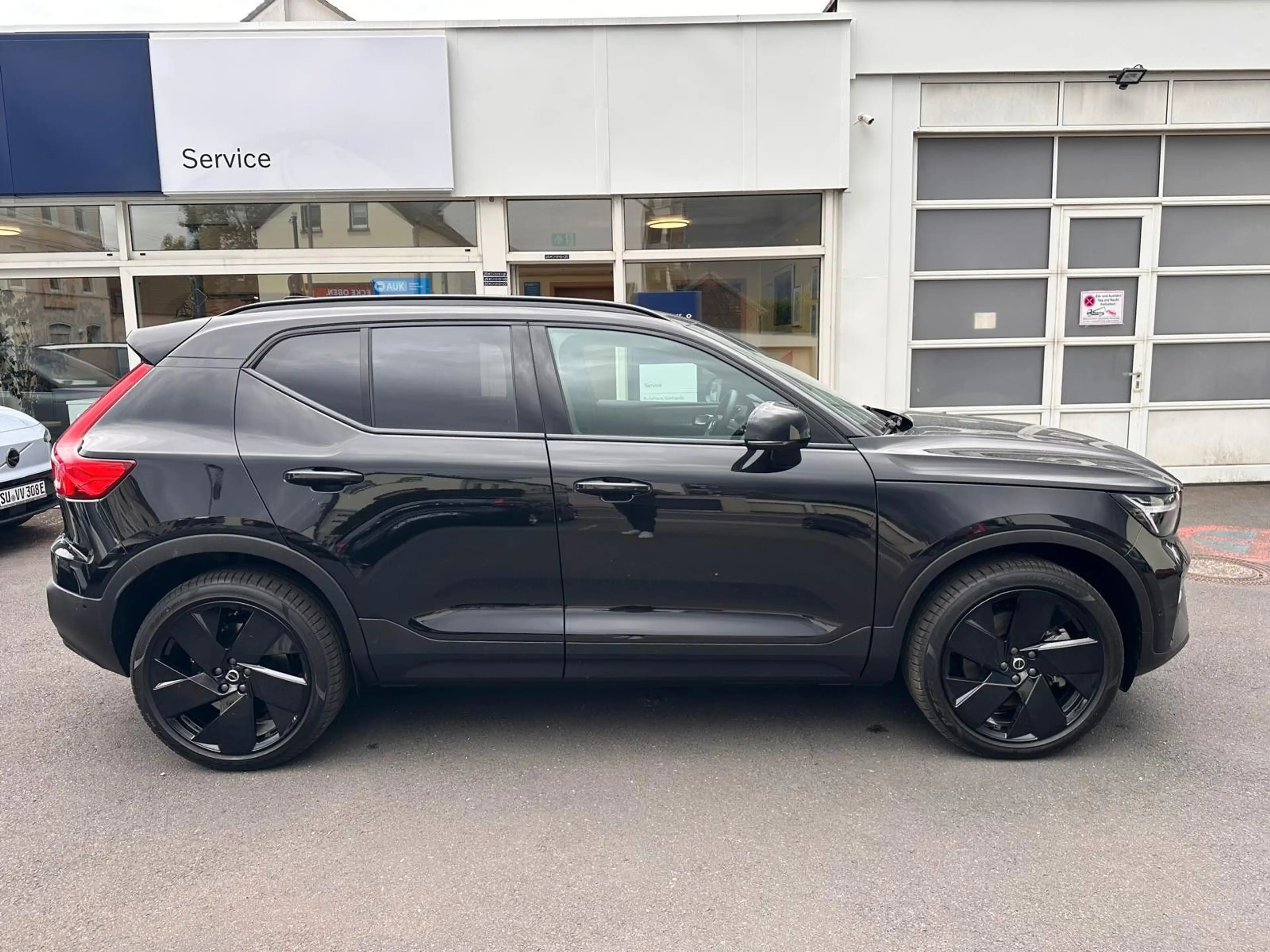 Volvo EX40 AWD Ultra Black Edition Perf.AHK,Pano360°WP — photo 6
