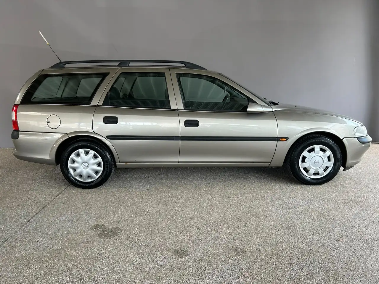 Opel Vectra B Kombi 1.6 16V/Klima/121.135km/101PS, foto 8