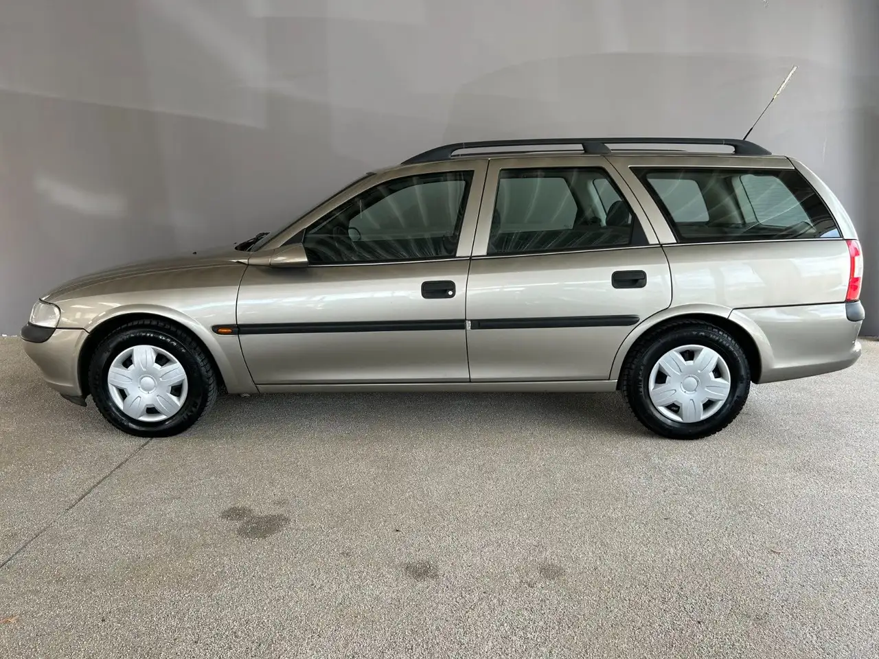 Opel Vectra B Kombi 1.6 16V/Klima/121.135km/101PS, foto 4