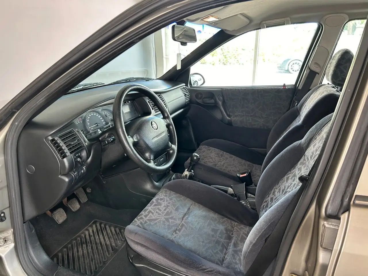 Opel Vectra B Kombi 1.6 16V/Klima/121.135km/101PS, foto 11
