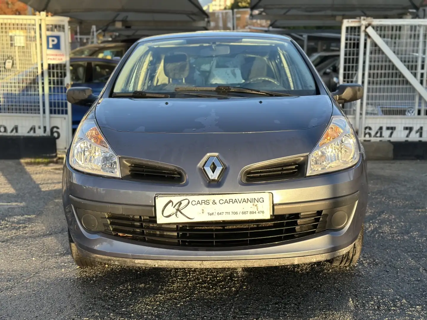 Renault Clio 1.2 16v Authentique - 2